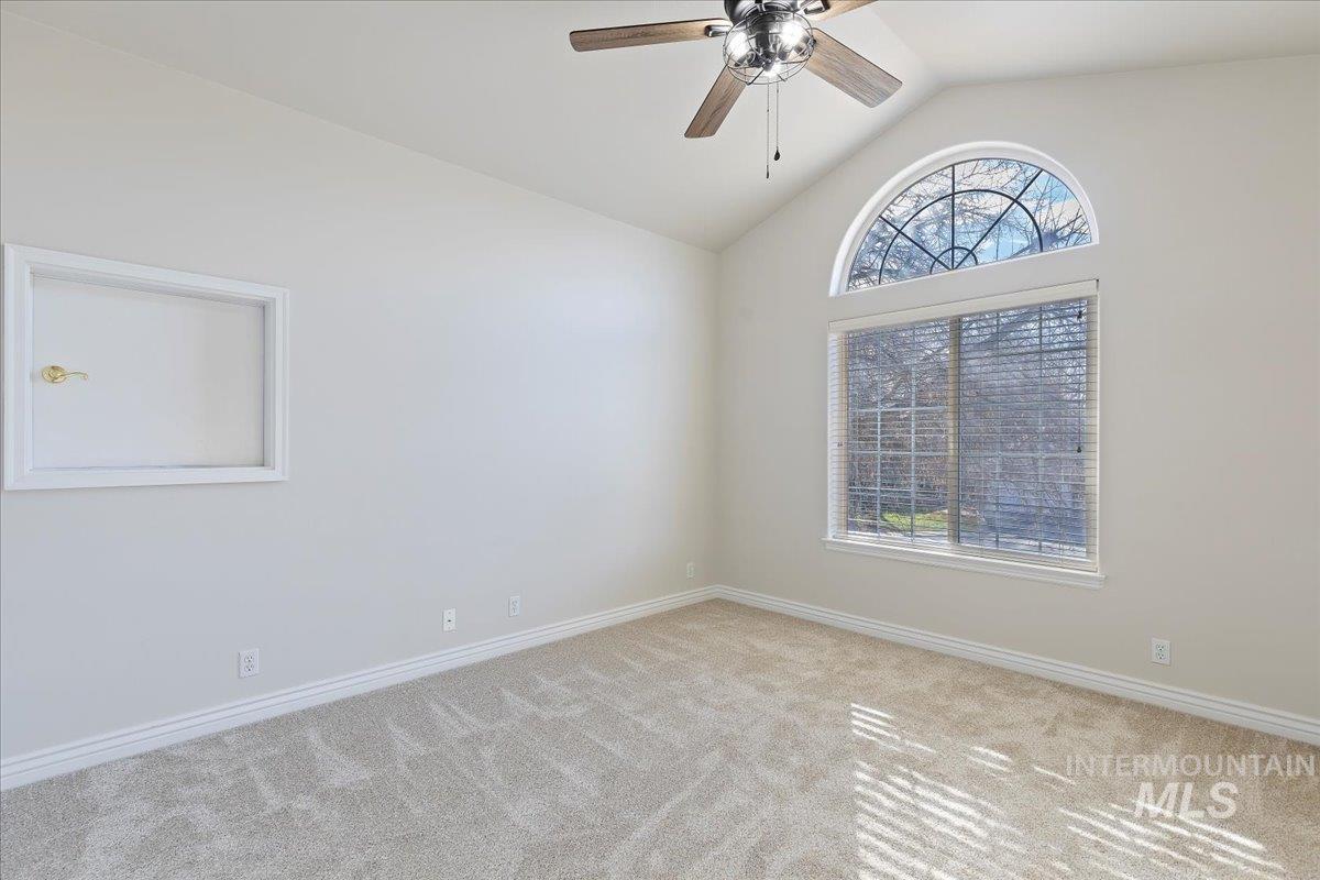 12824 W Roseglen Ct