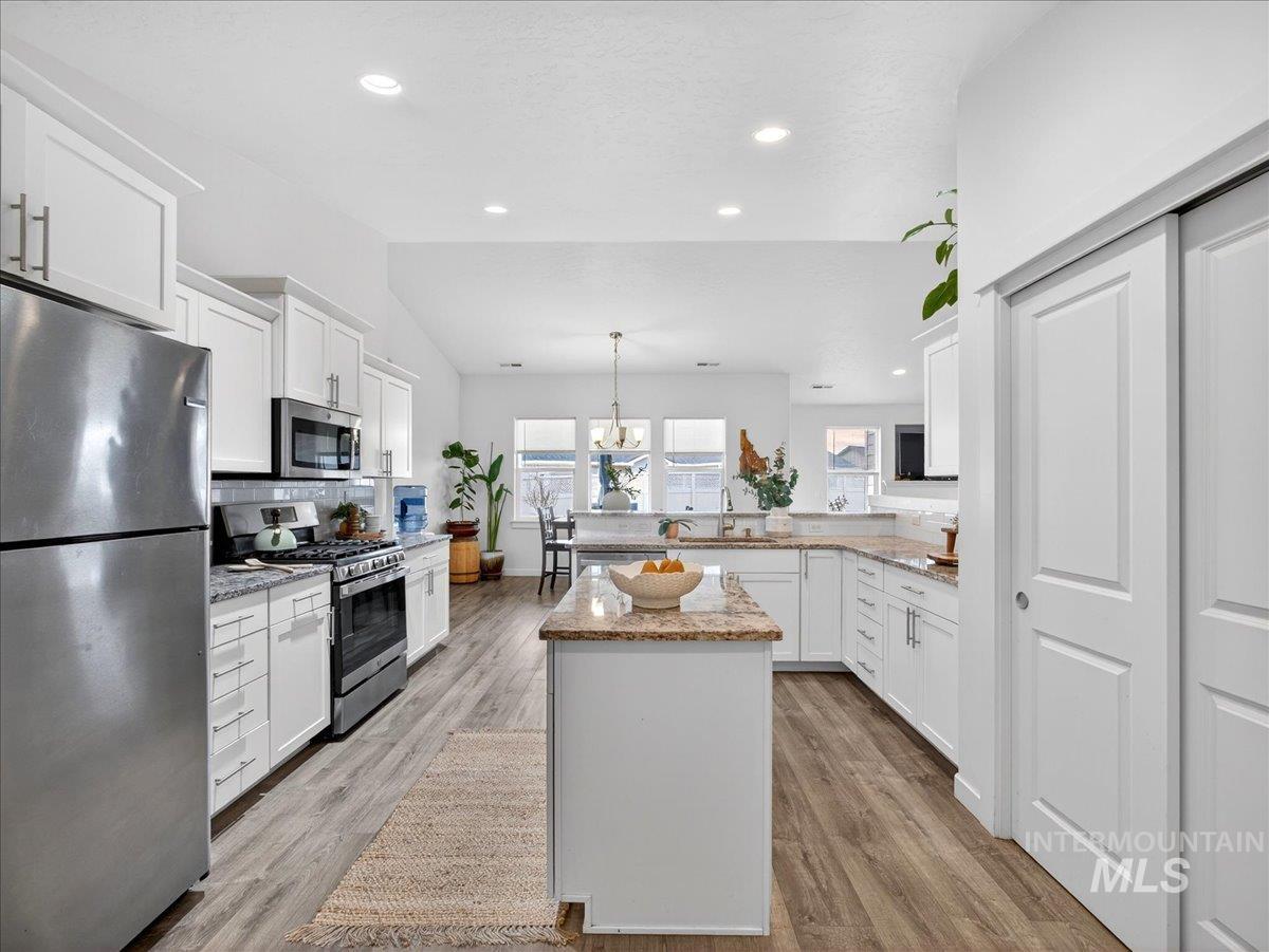 181 S Bing Court