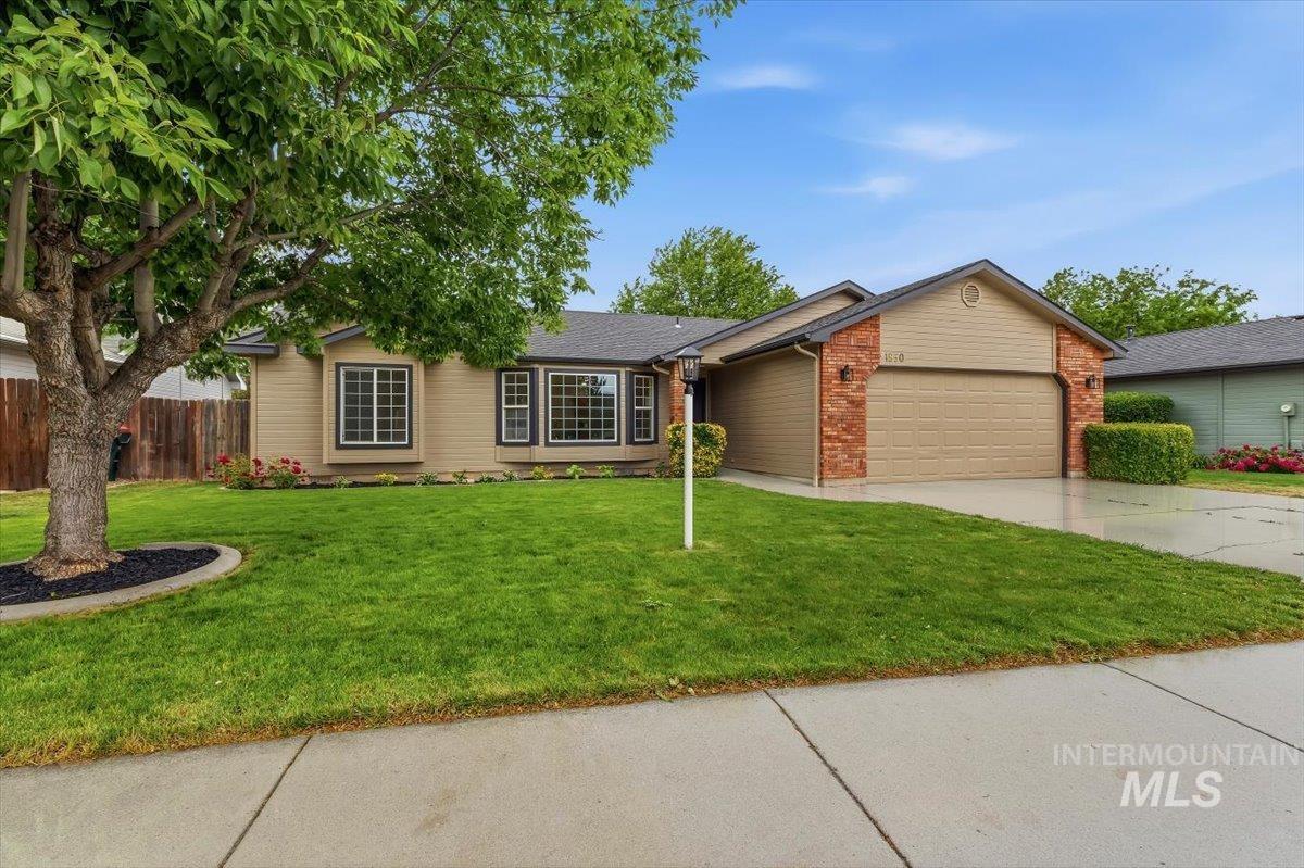 1950 E Challis Drive
