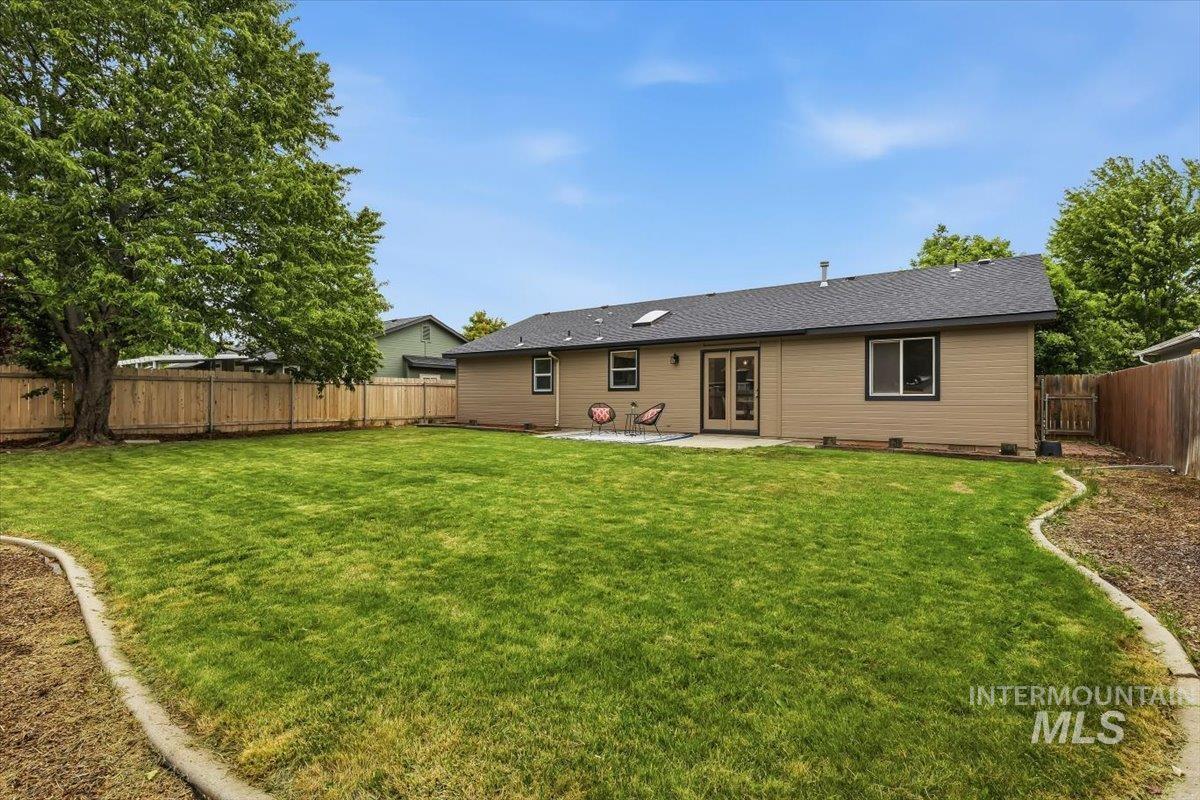 1950 E Challis Drive