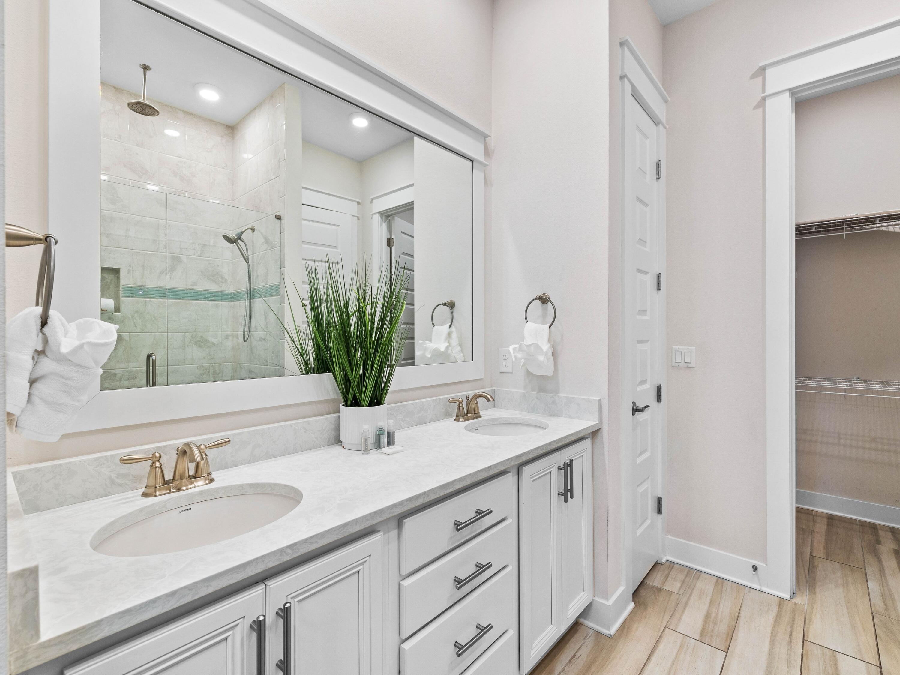 60 E Pine Lands Loop, UNIT A