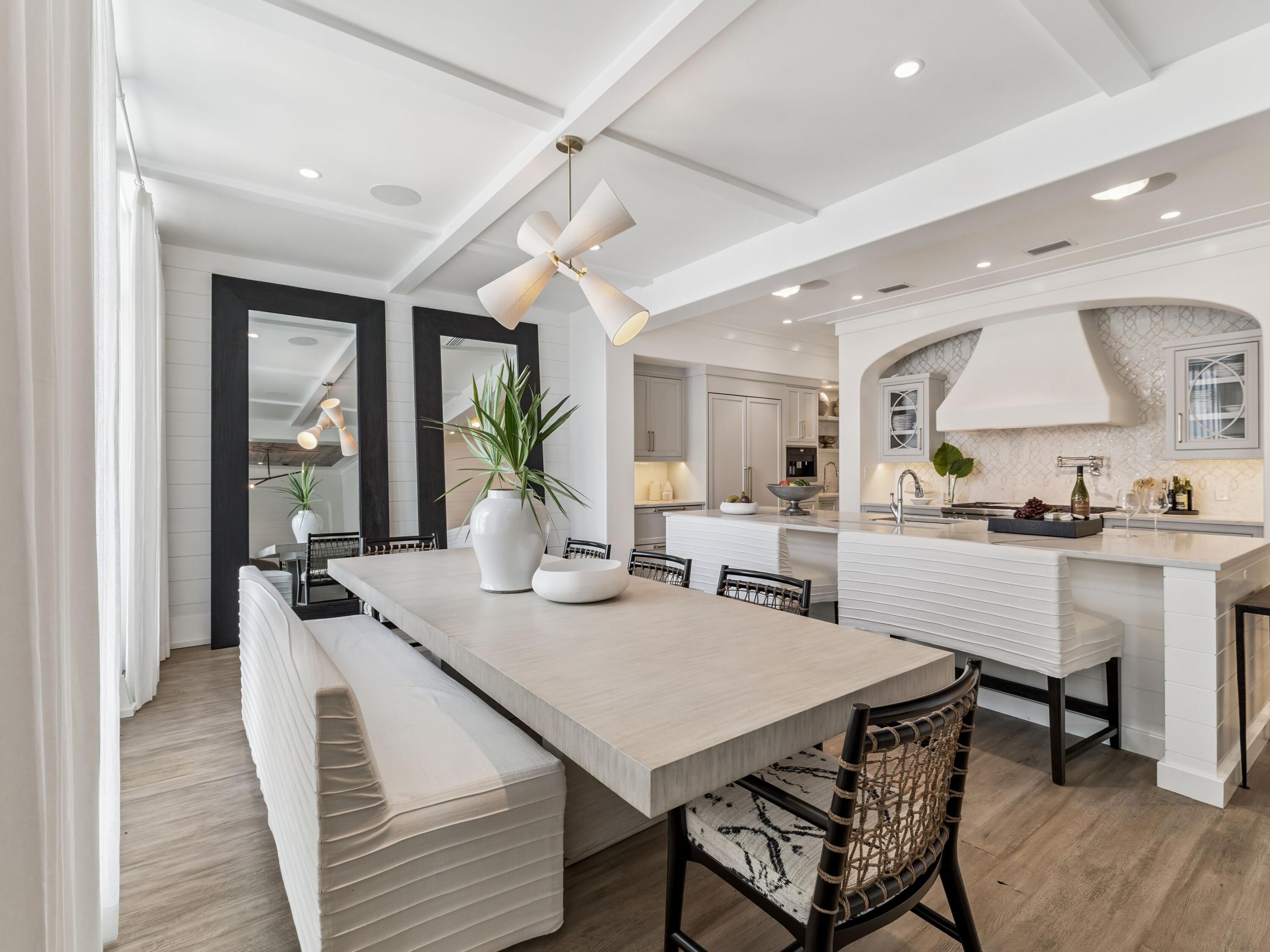 13 La Garza Ct