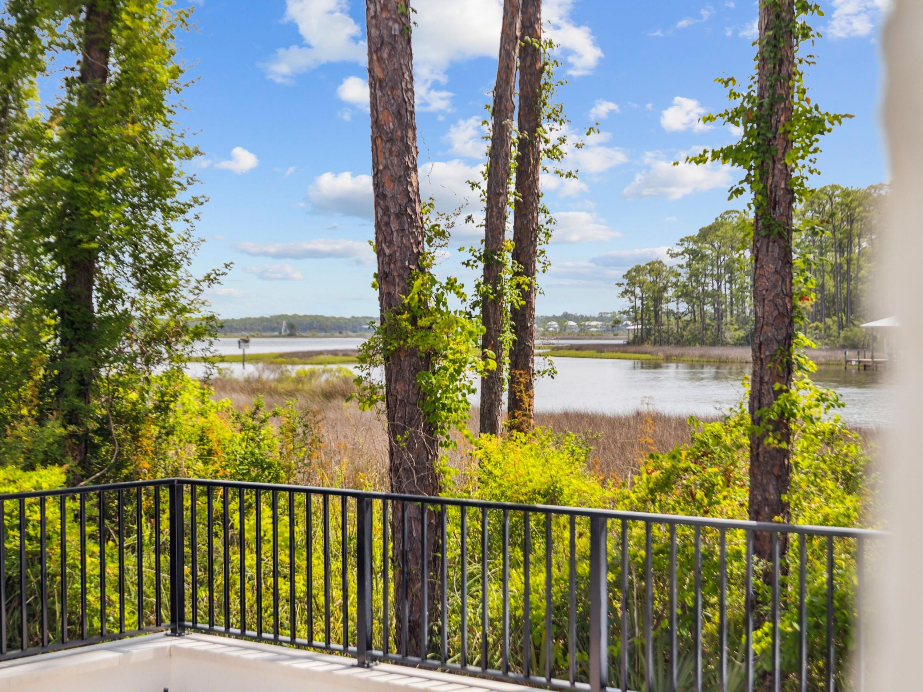 255 Churchill Oaks Dr