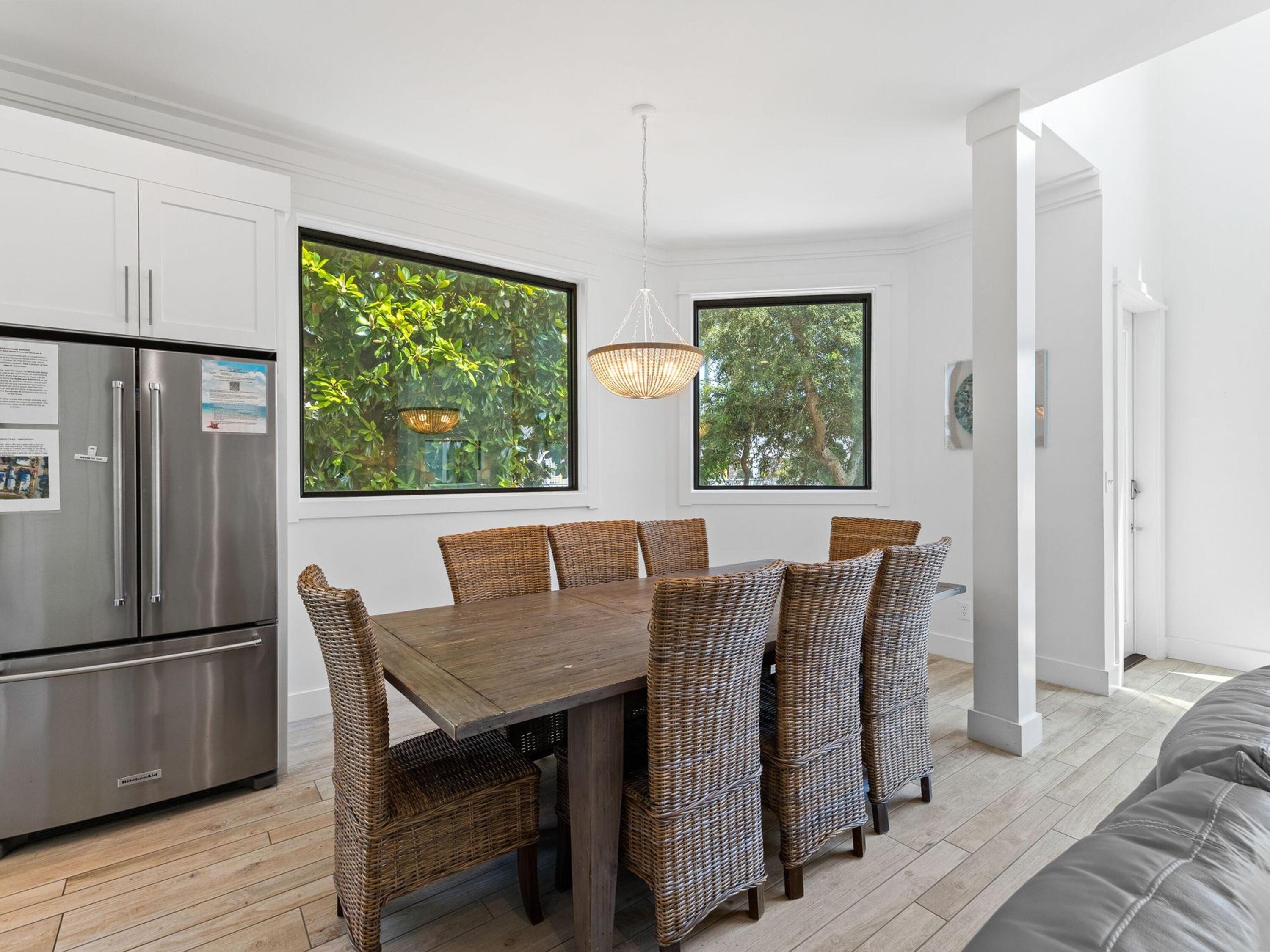 3153 E Scenic Highway, 98