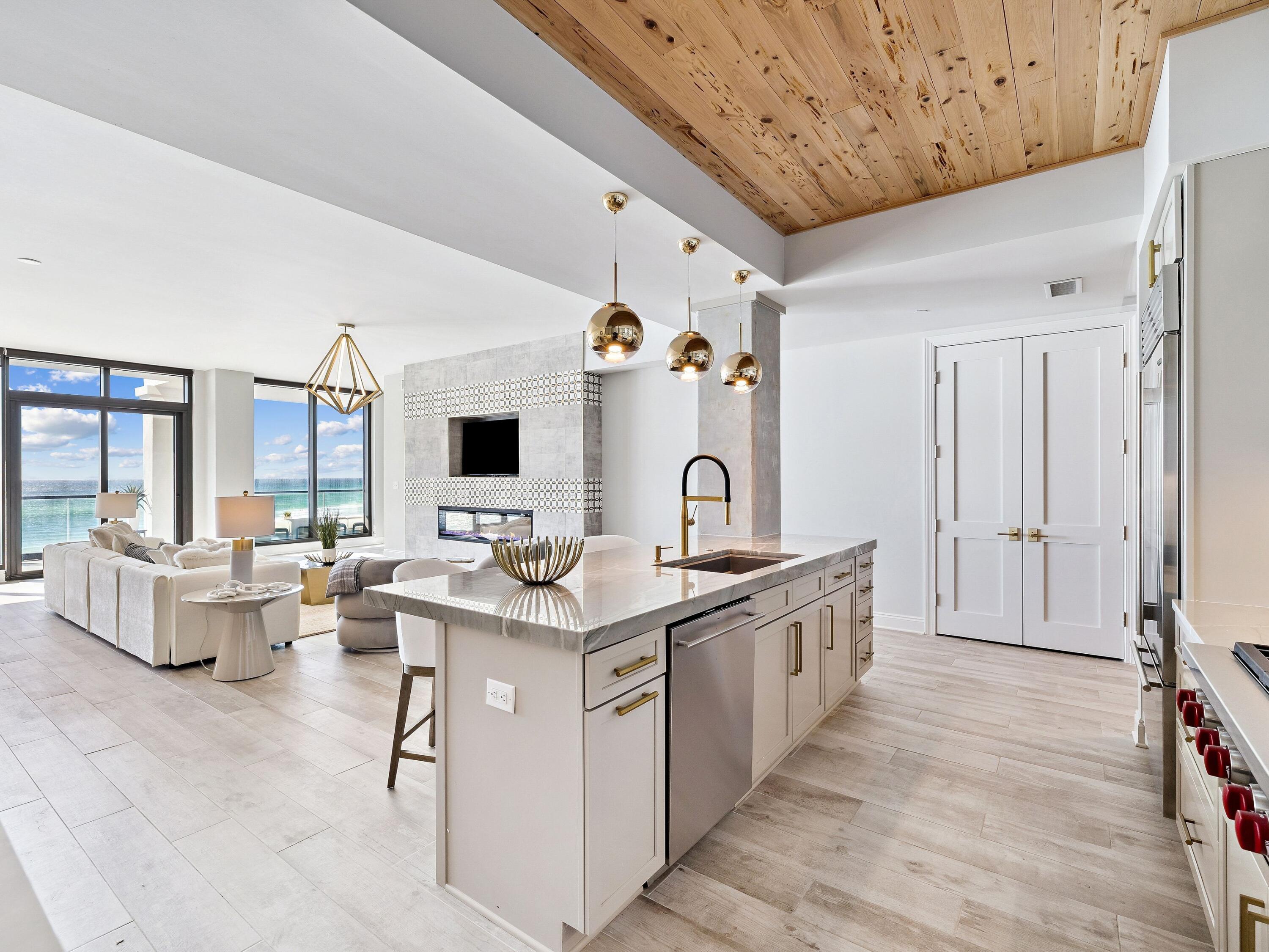 4463 W County Highway 30A UNIT 302