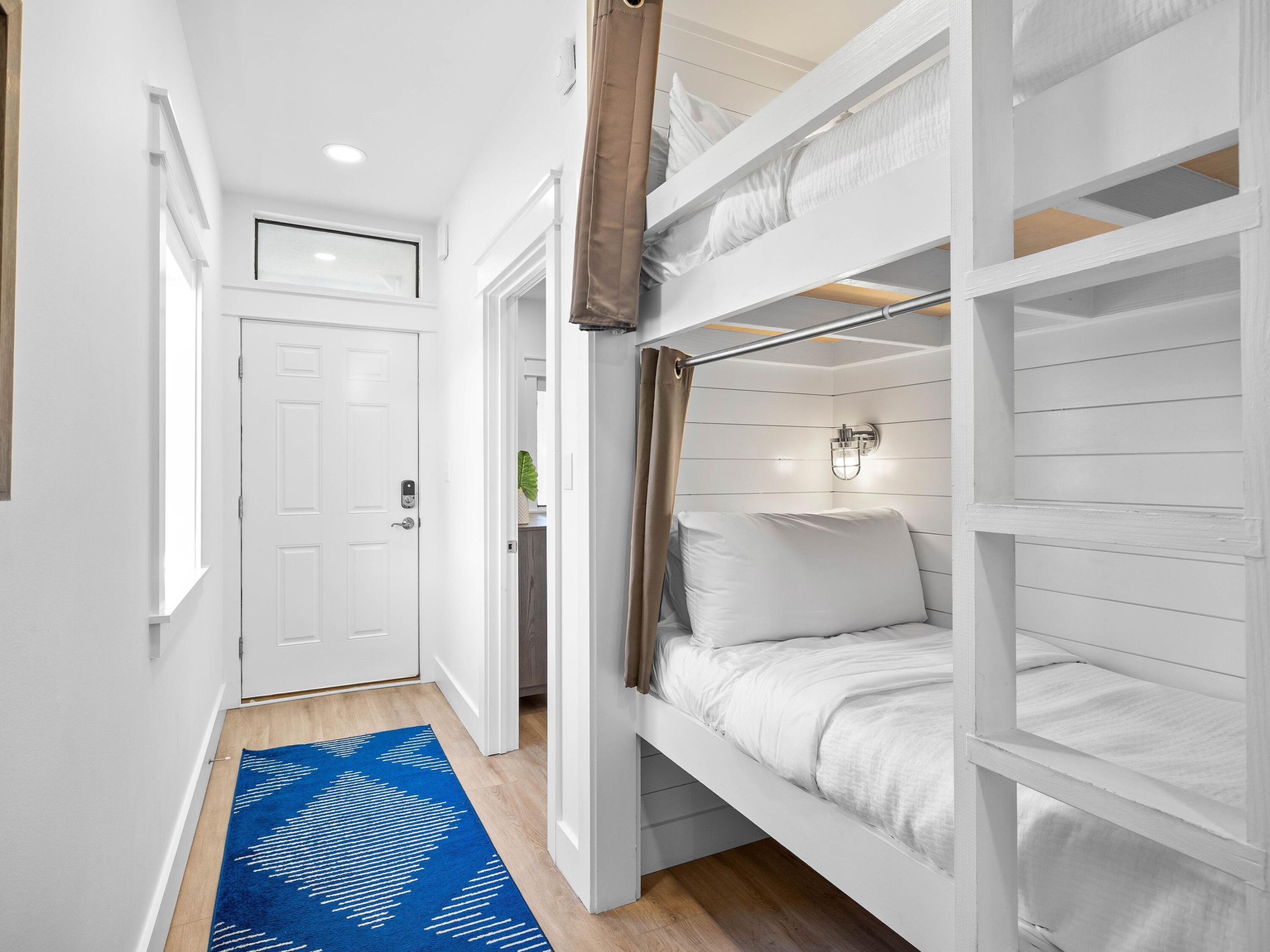 3604 East County Highway 30A D6