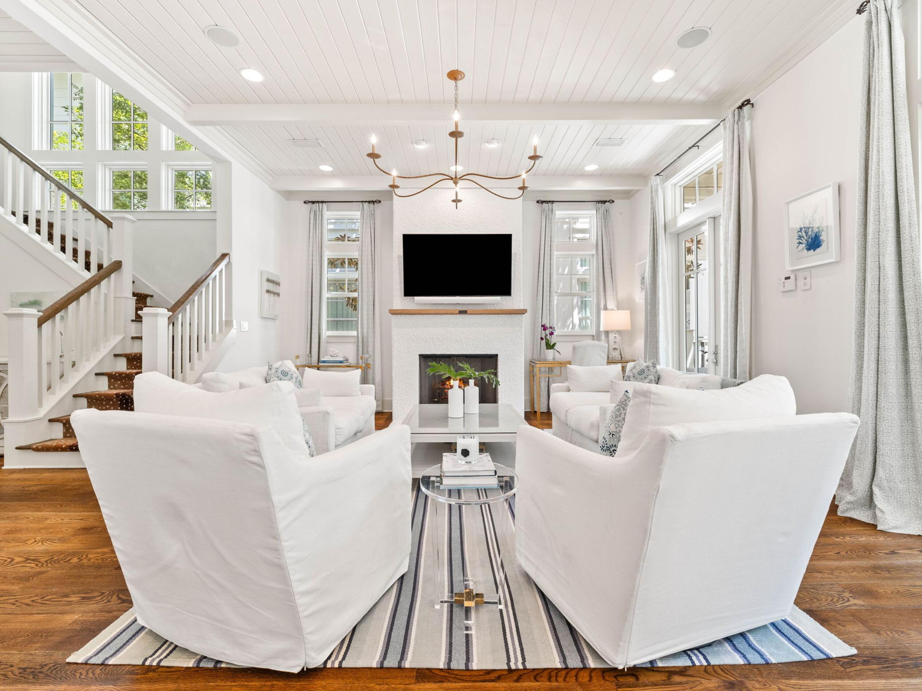 223 Western Lake Drive