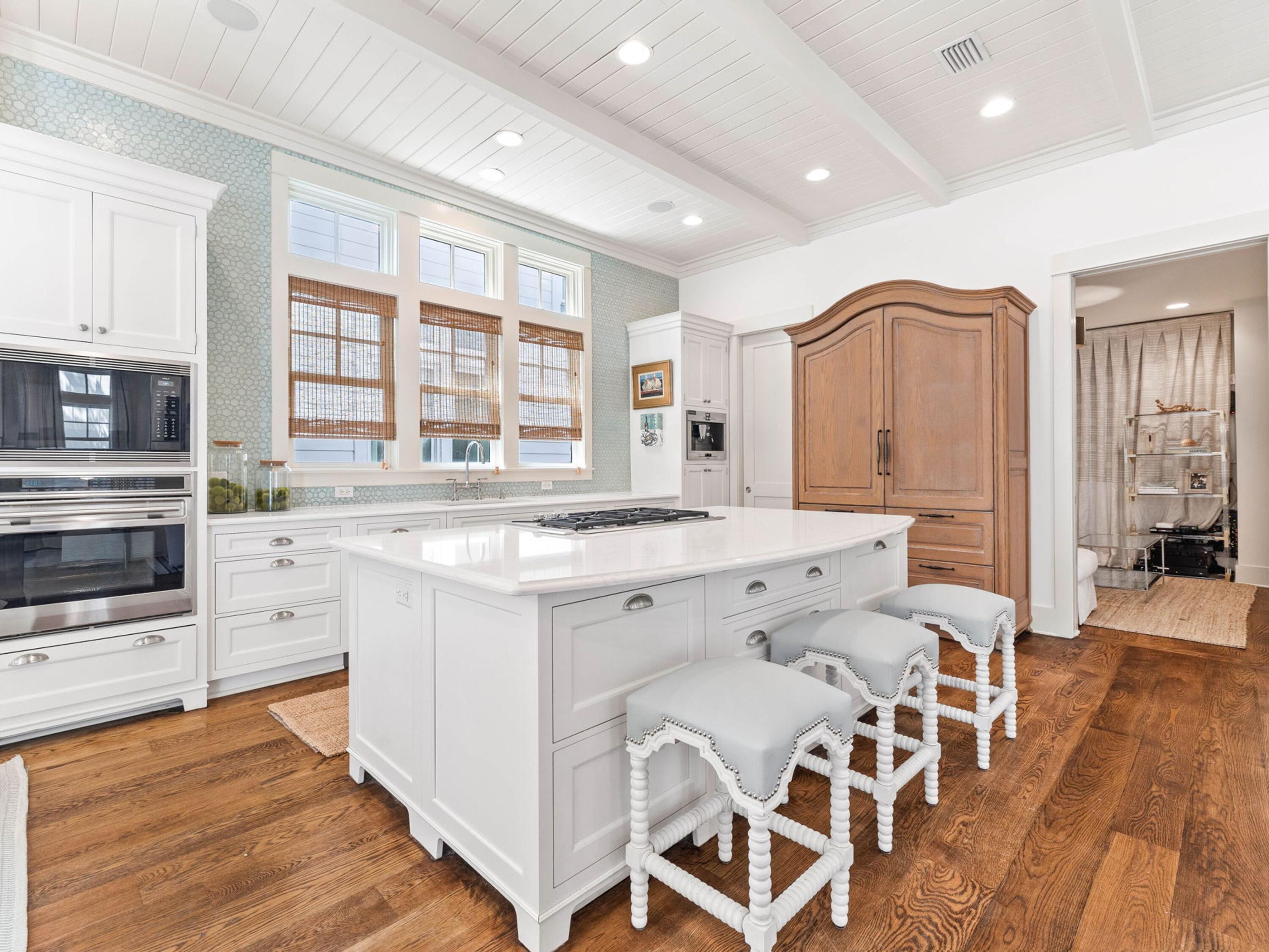 223 Western Lake Drive