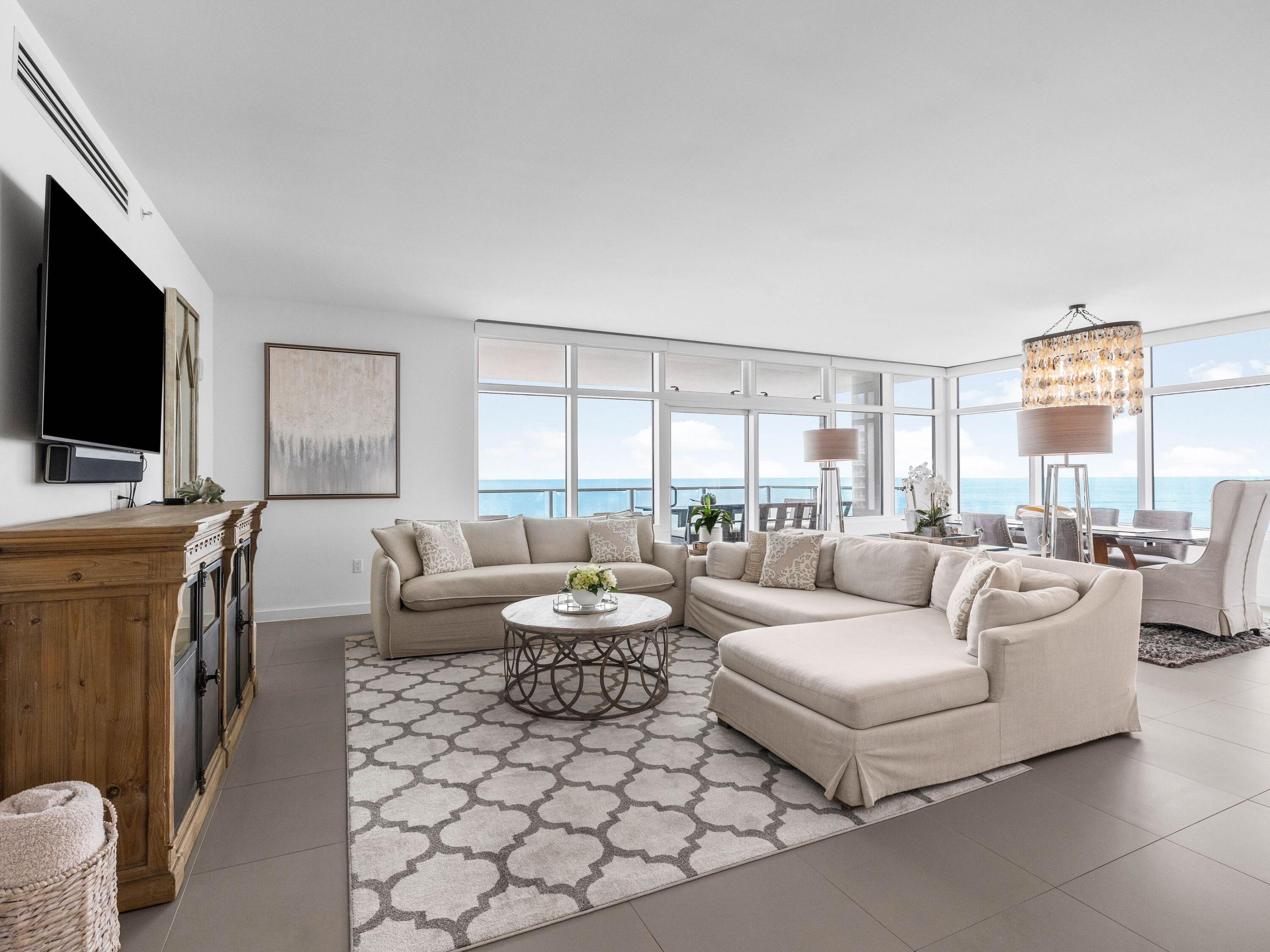 1900 Scenic Hwy 98 902