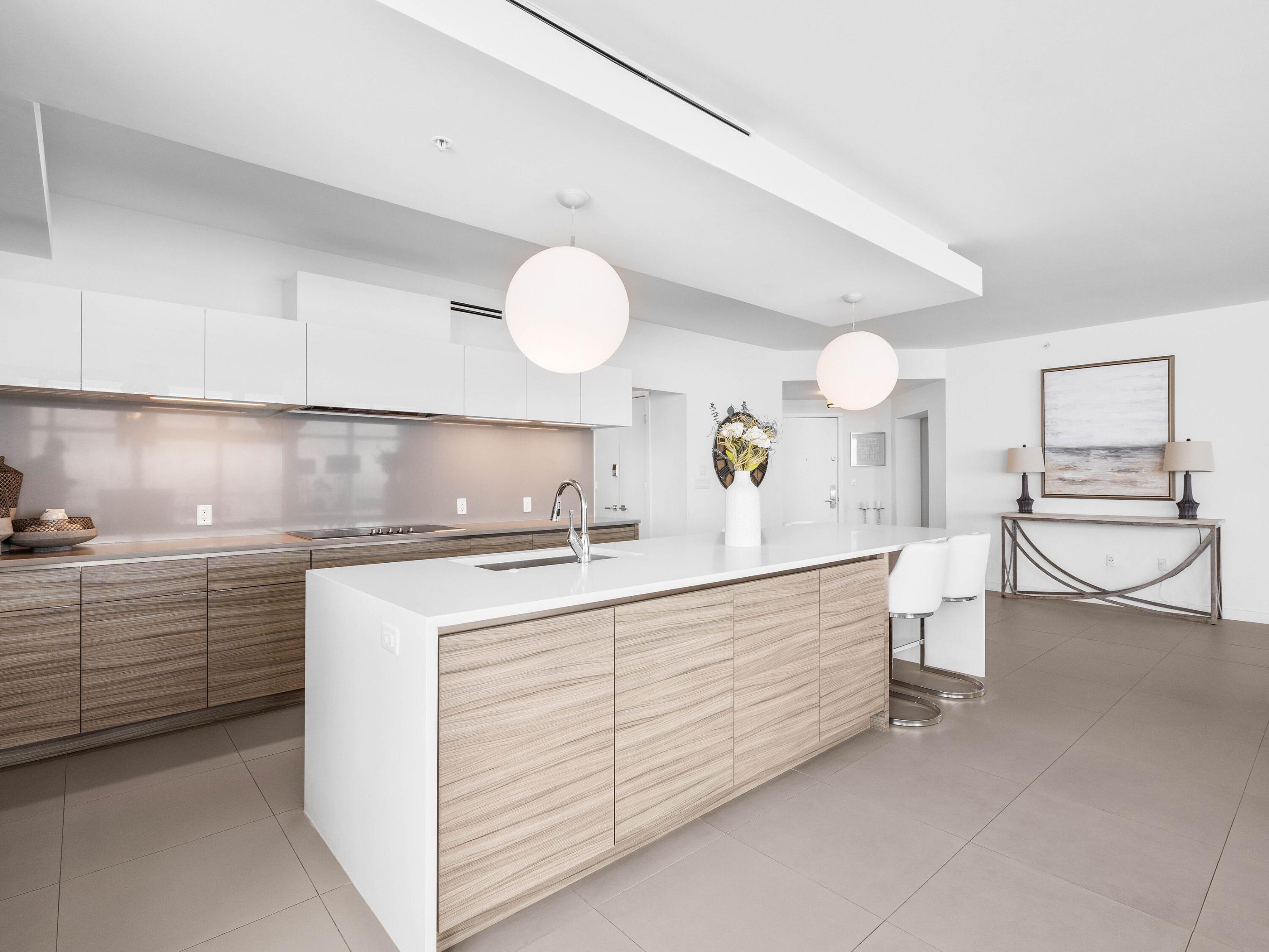 1900 Scenic Hwy 98 902