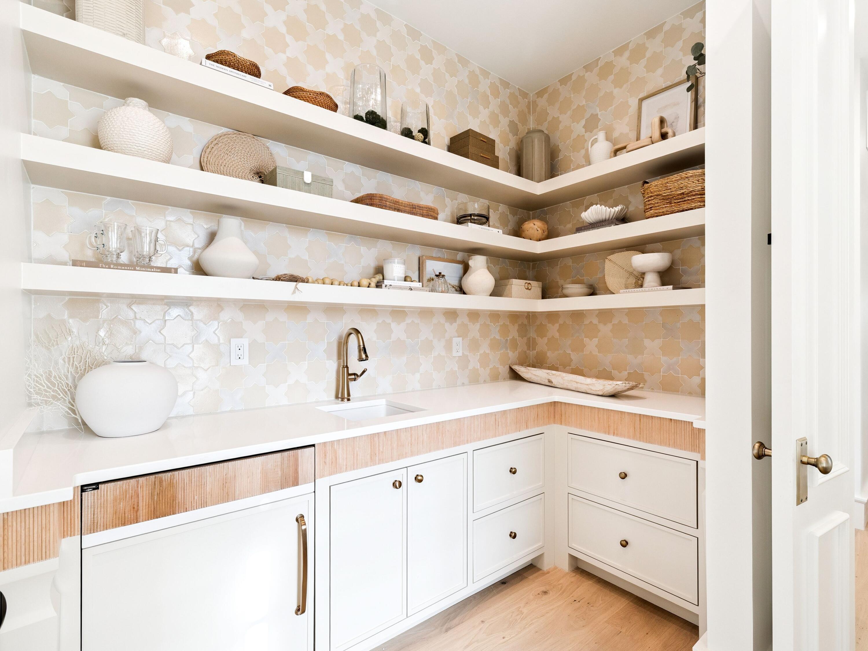 34 Climbing Rose Way