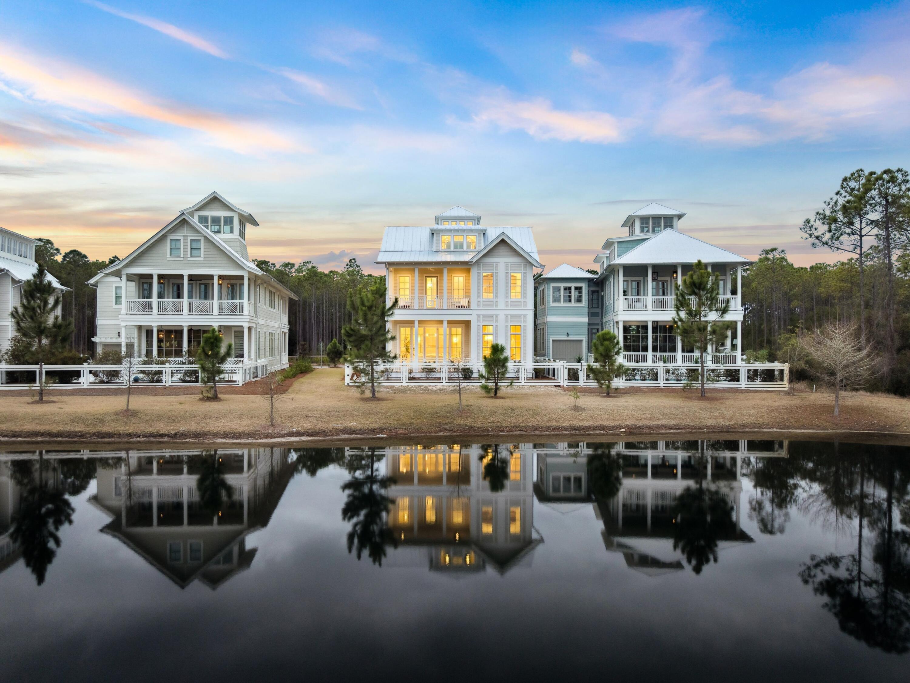 34 Climbing Rose Way