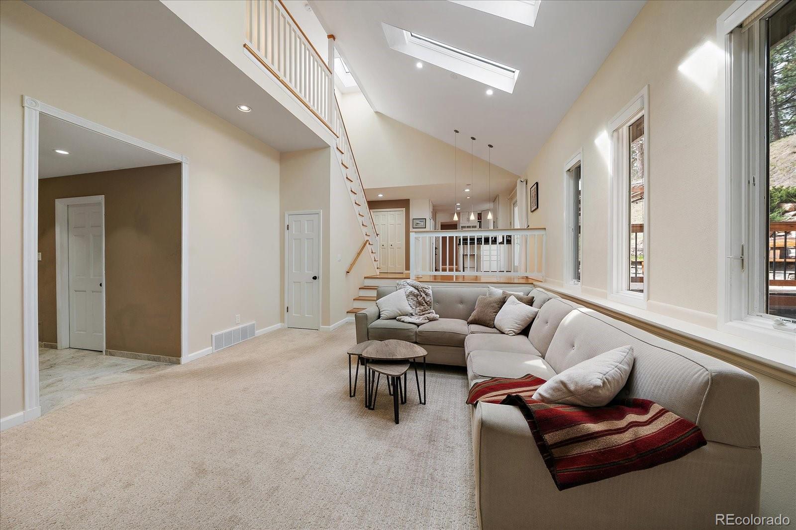 4039 Histead Way