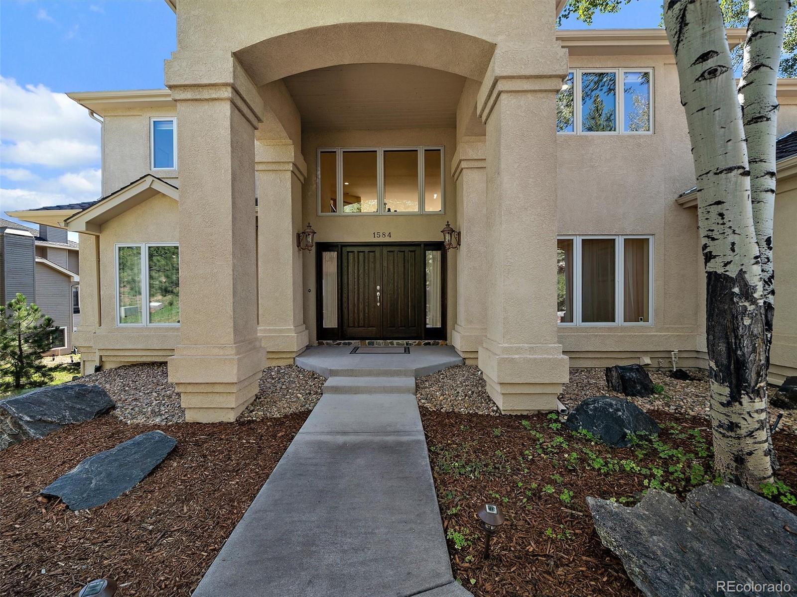 1584 Bierstadt Court