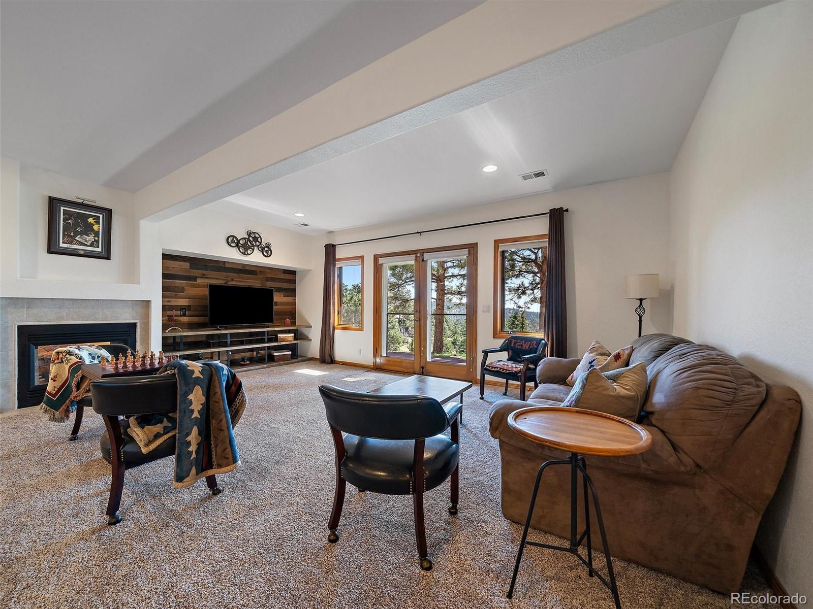 1584 Bierstadt Court