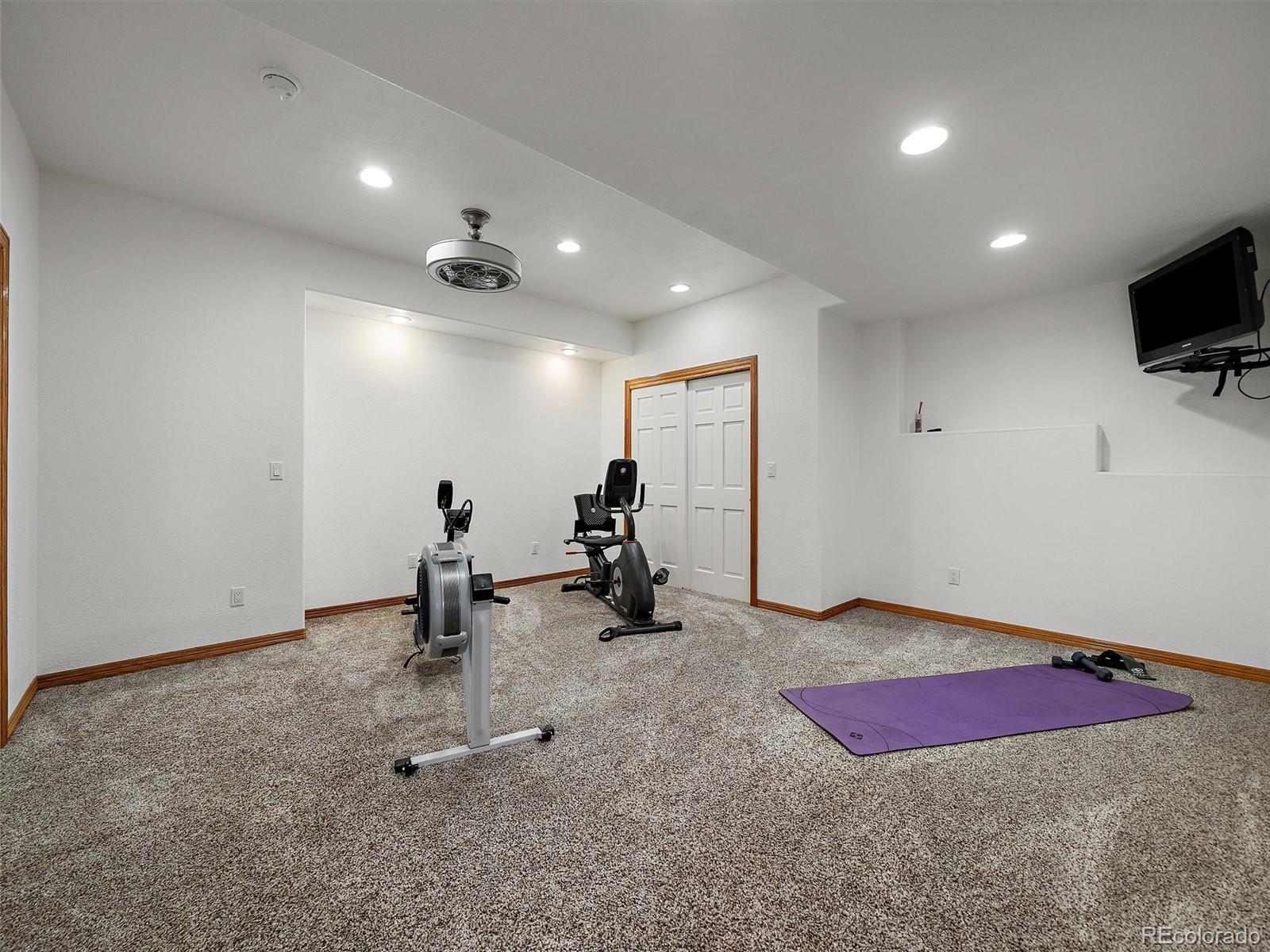 1584 Bierstadt Court