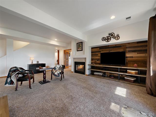 1584 Bierstadt Court