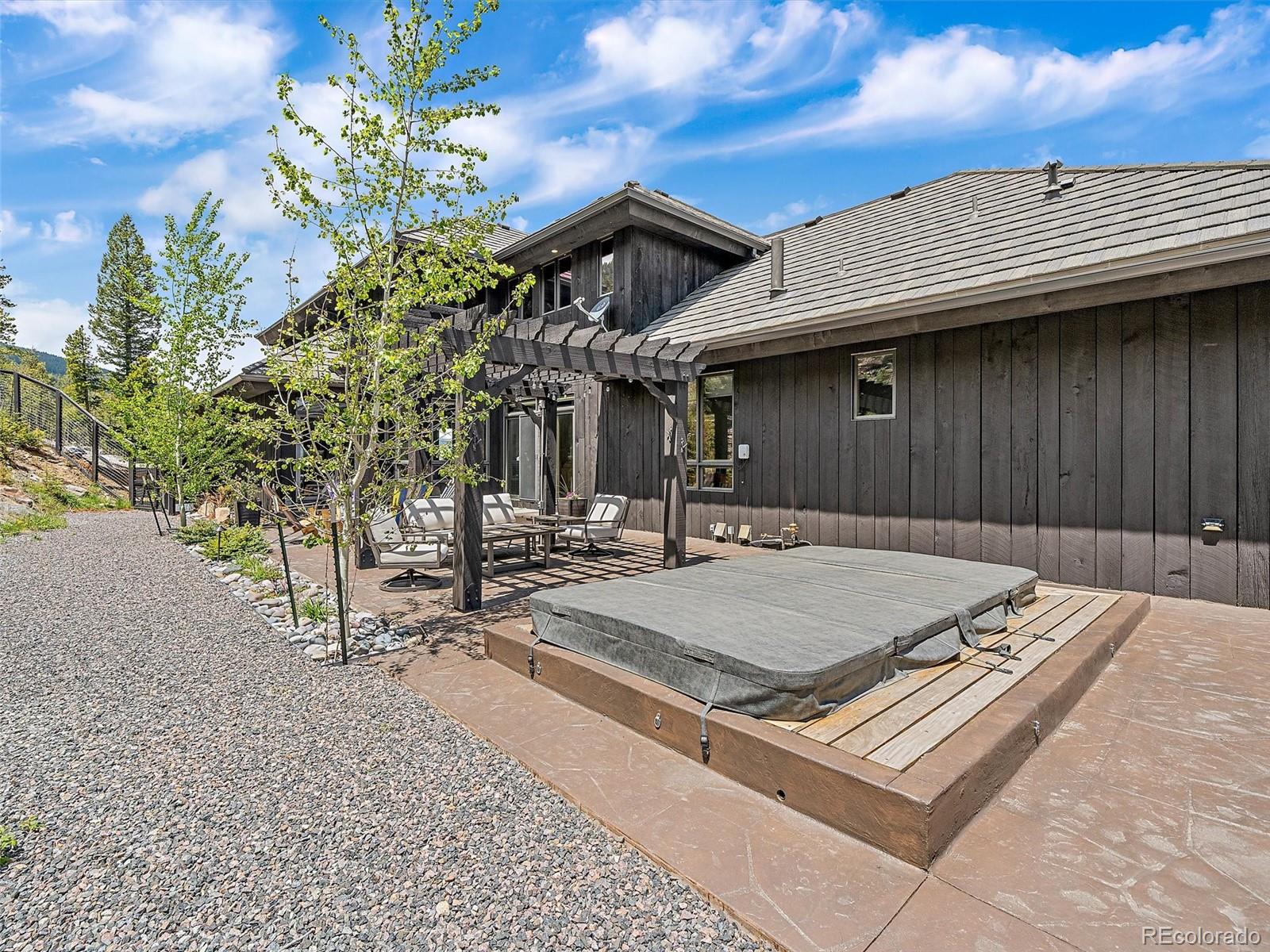 221 Halter Way