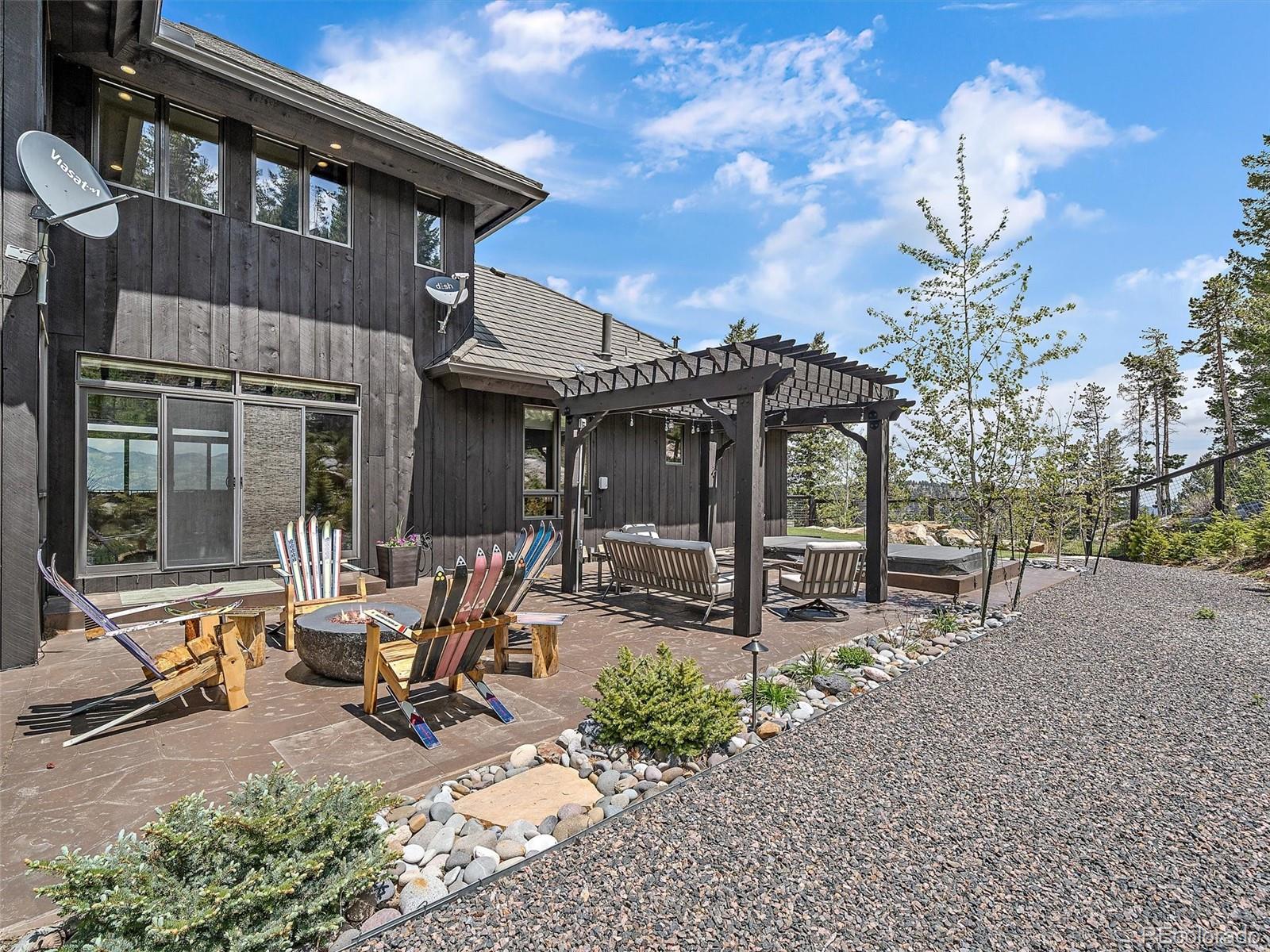 221 Halter Way