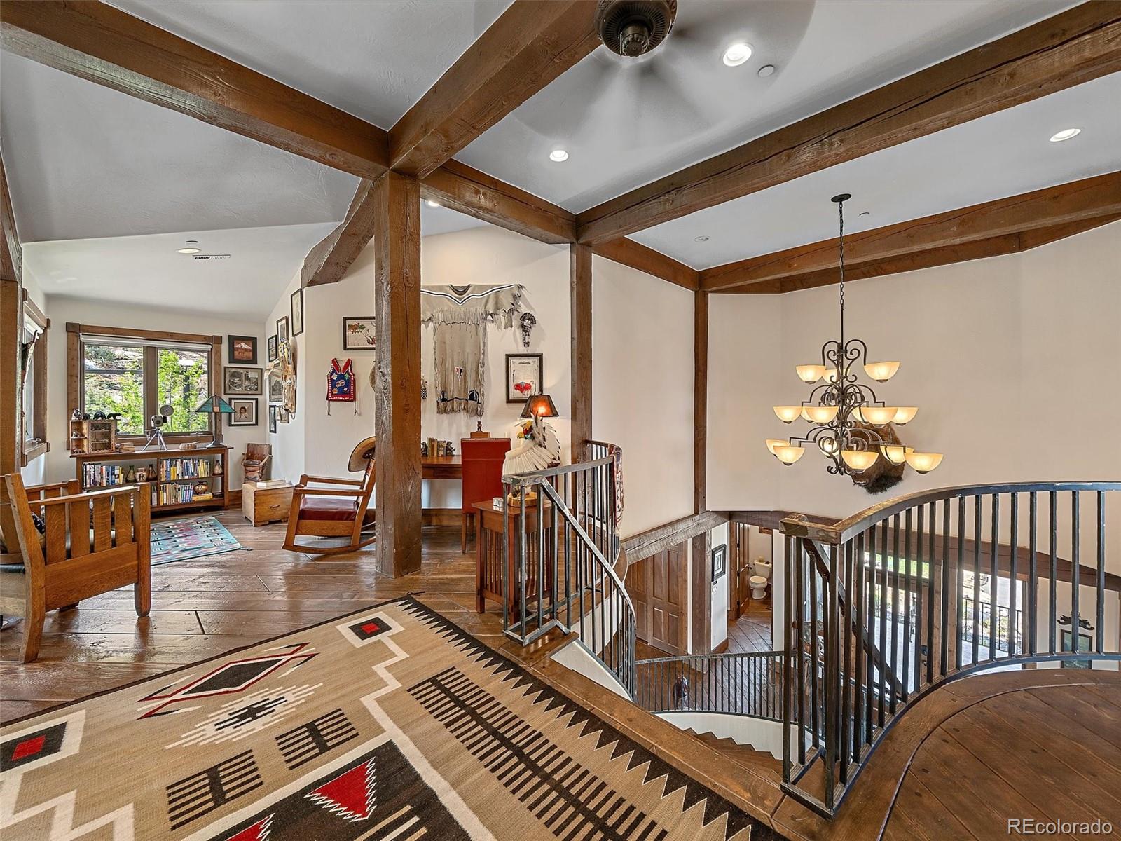221 Halter Way