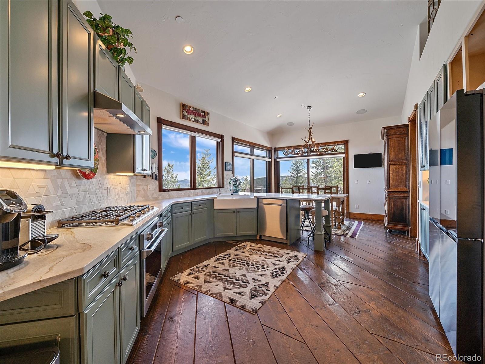 221 Halter Way