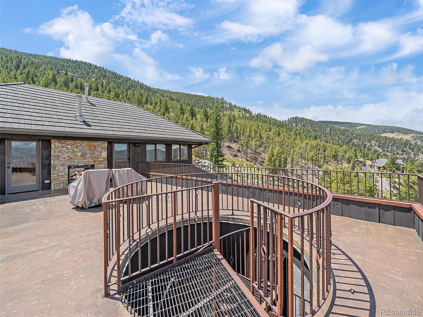 221 Halter Way