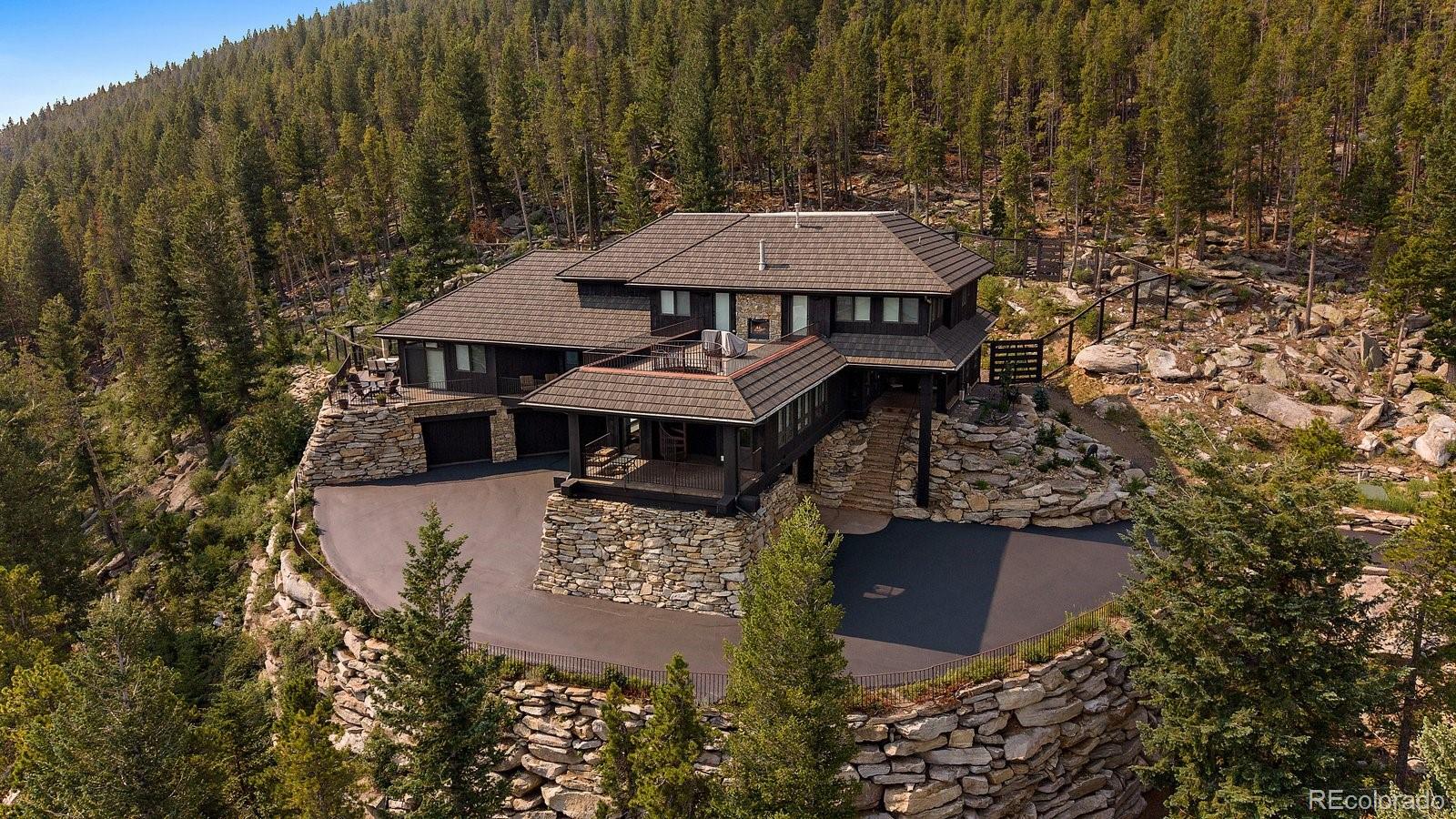 221 Halter Way