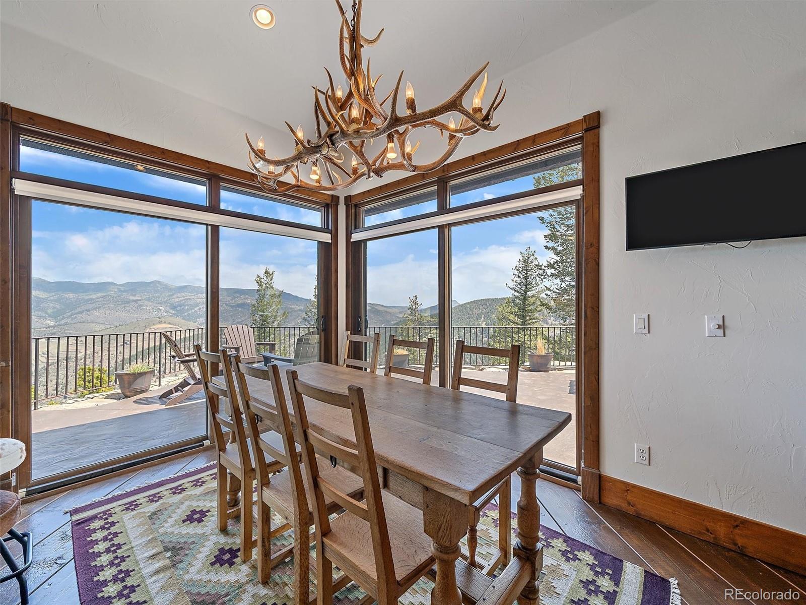 221 Halter Way