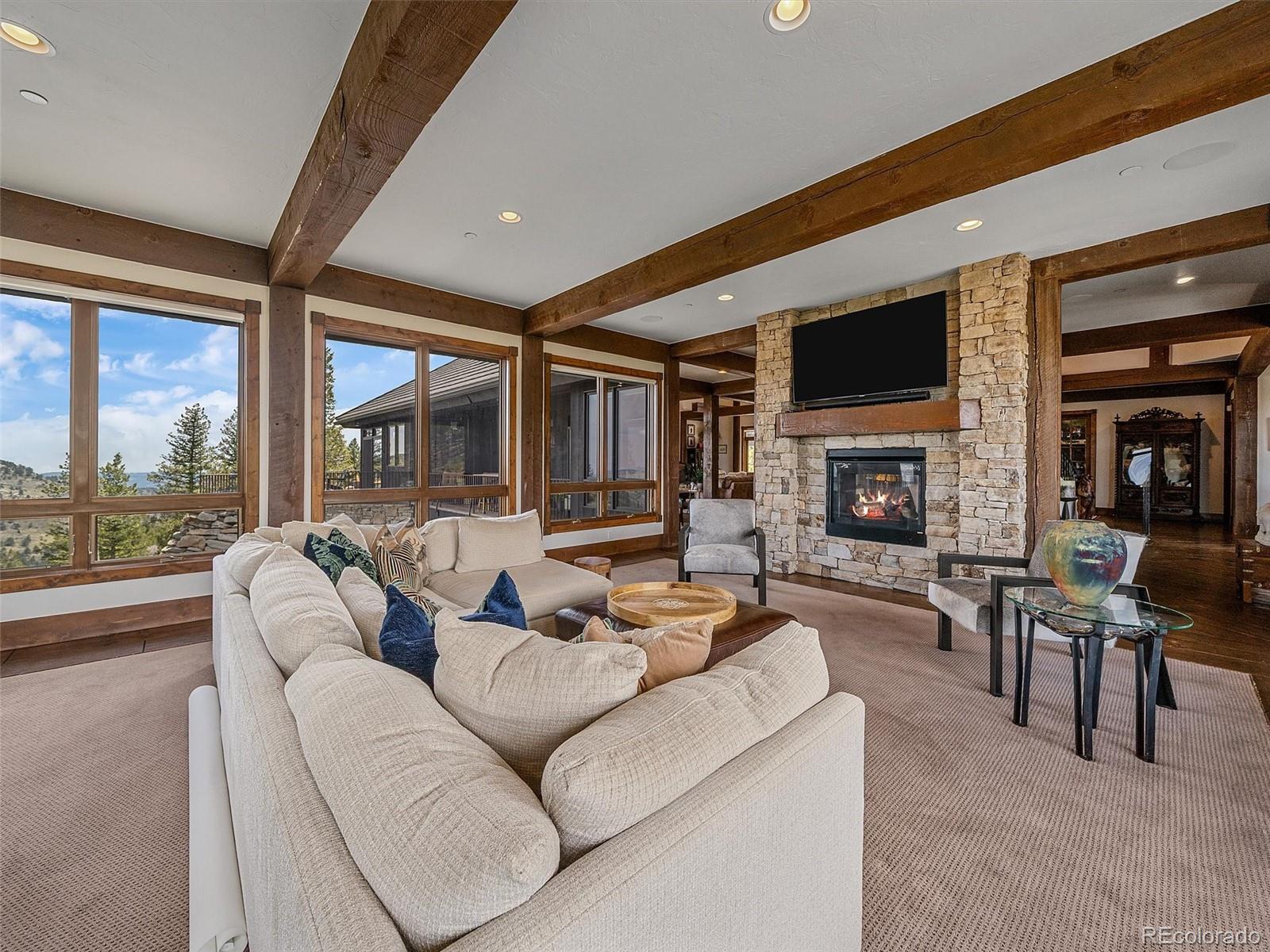 221 Halter Way