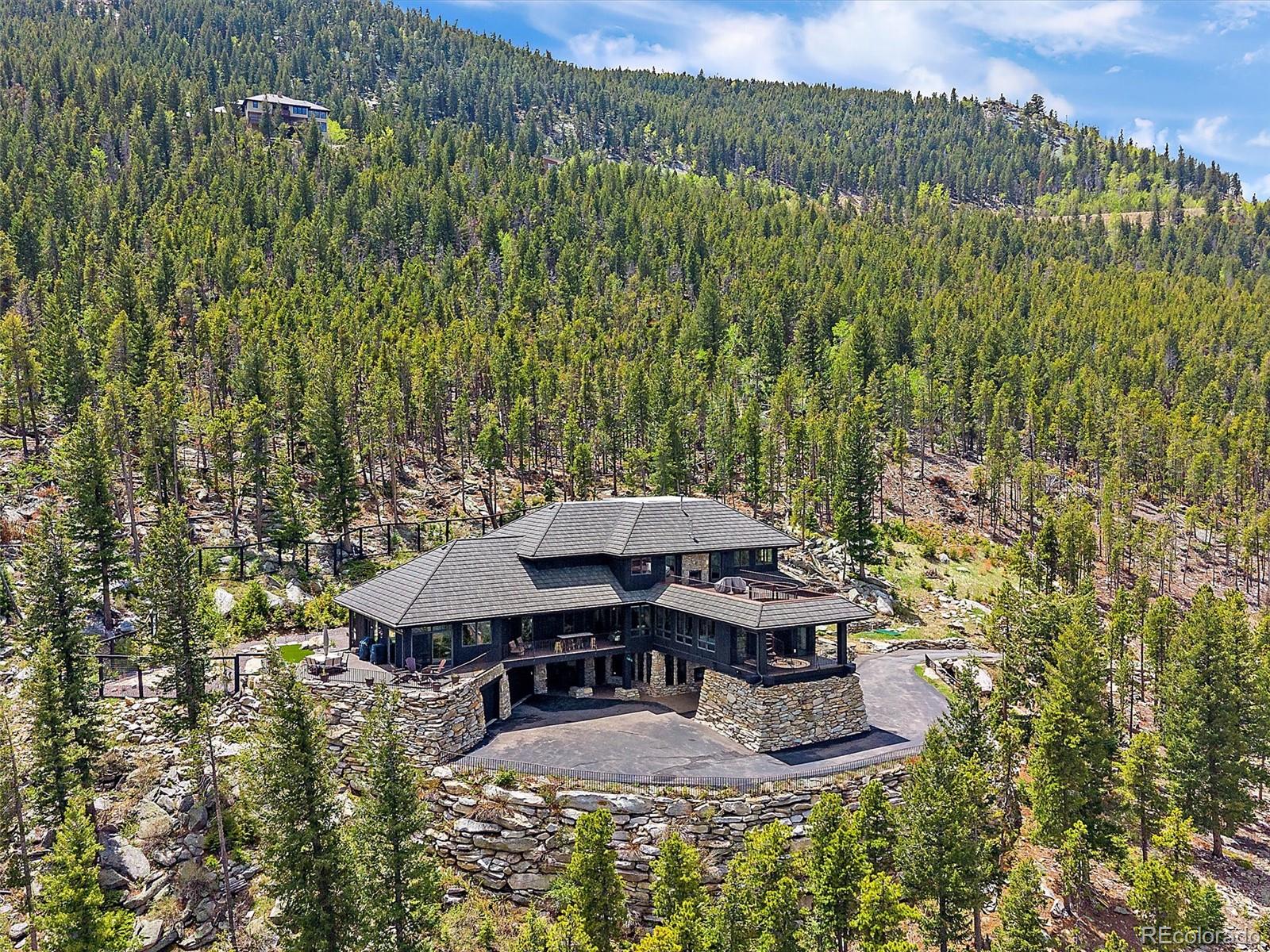 221 Halter Way