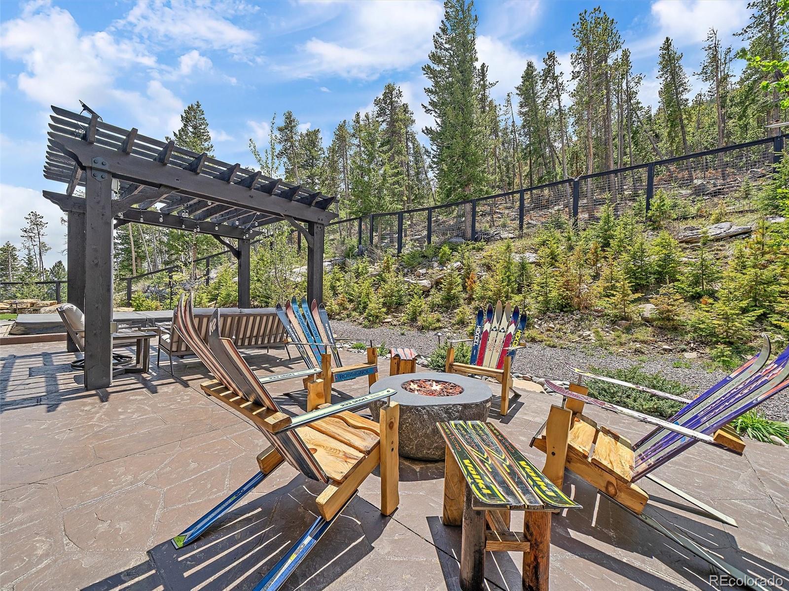 221 Halter Way