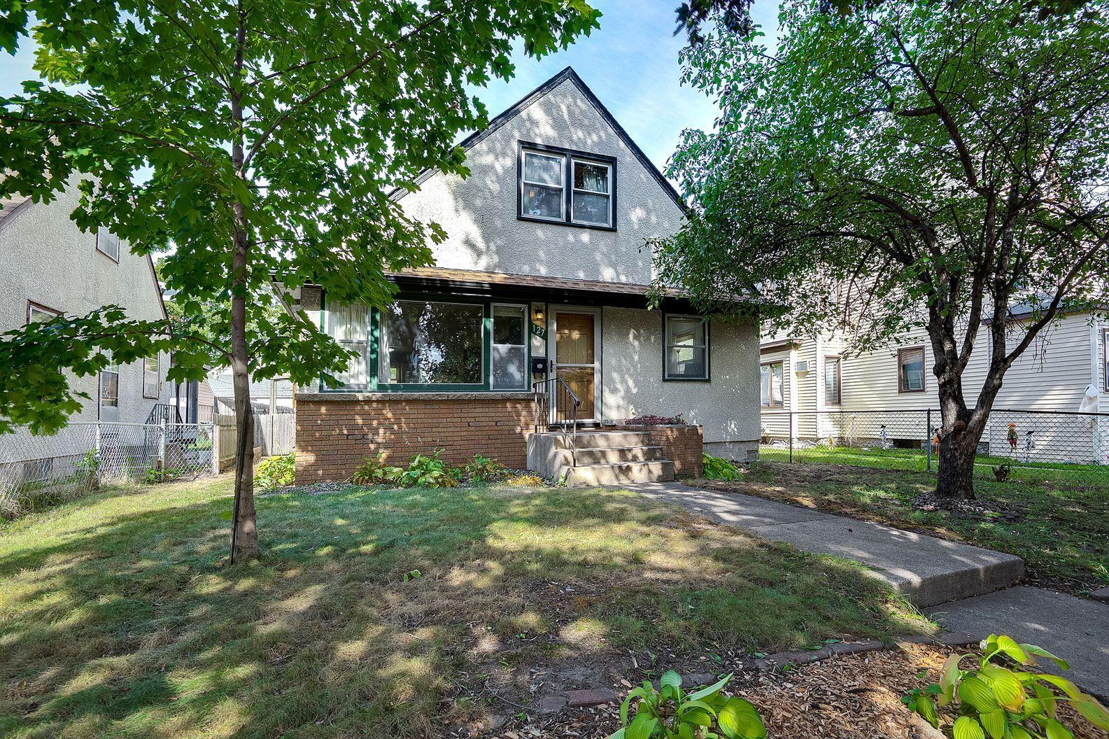 127 Cook Avenue E