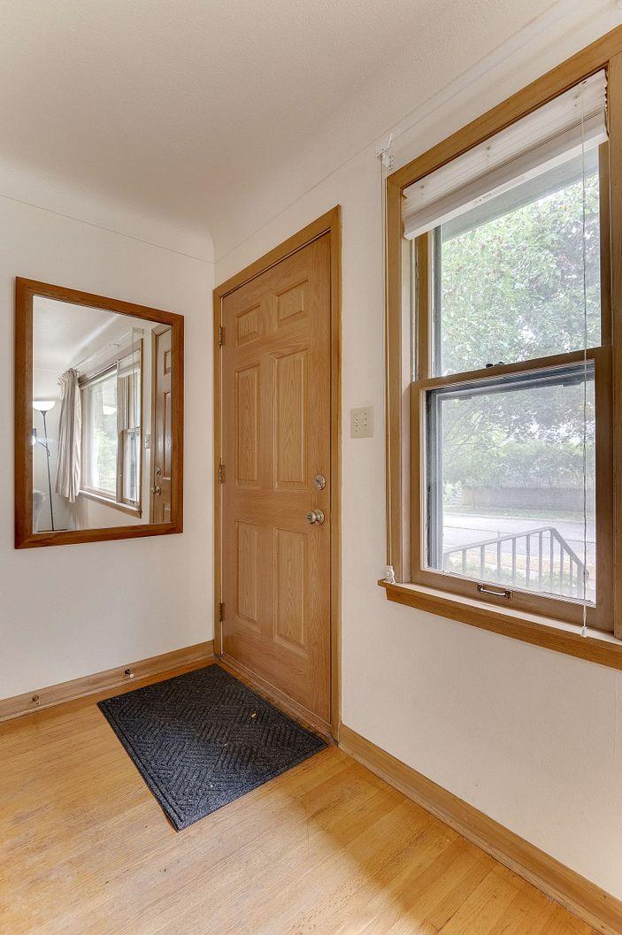 127 Cook Avenue E