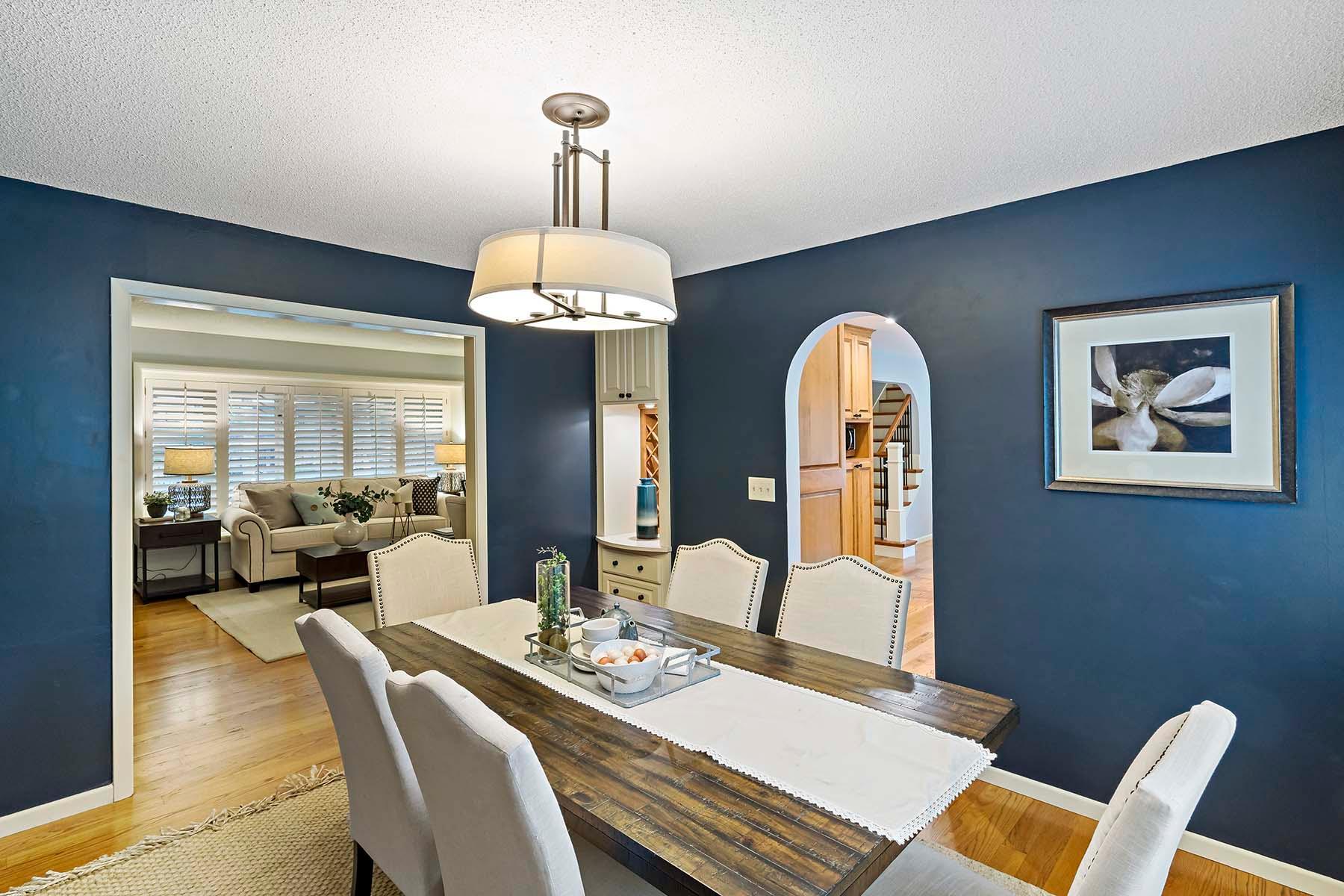 2833 Mayfield Road
