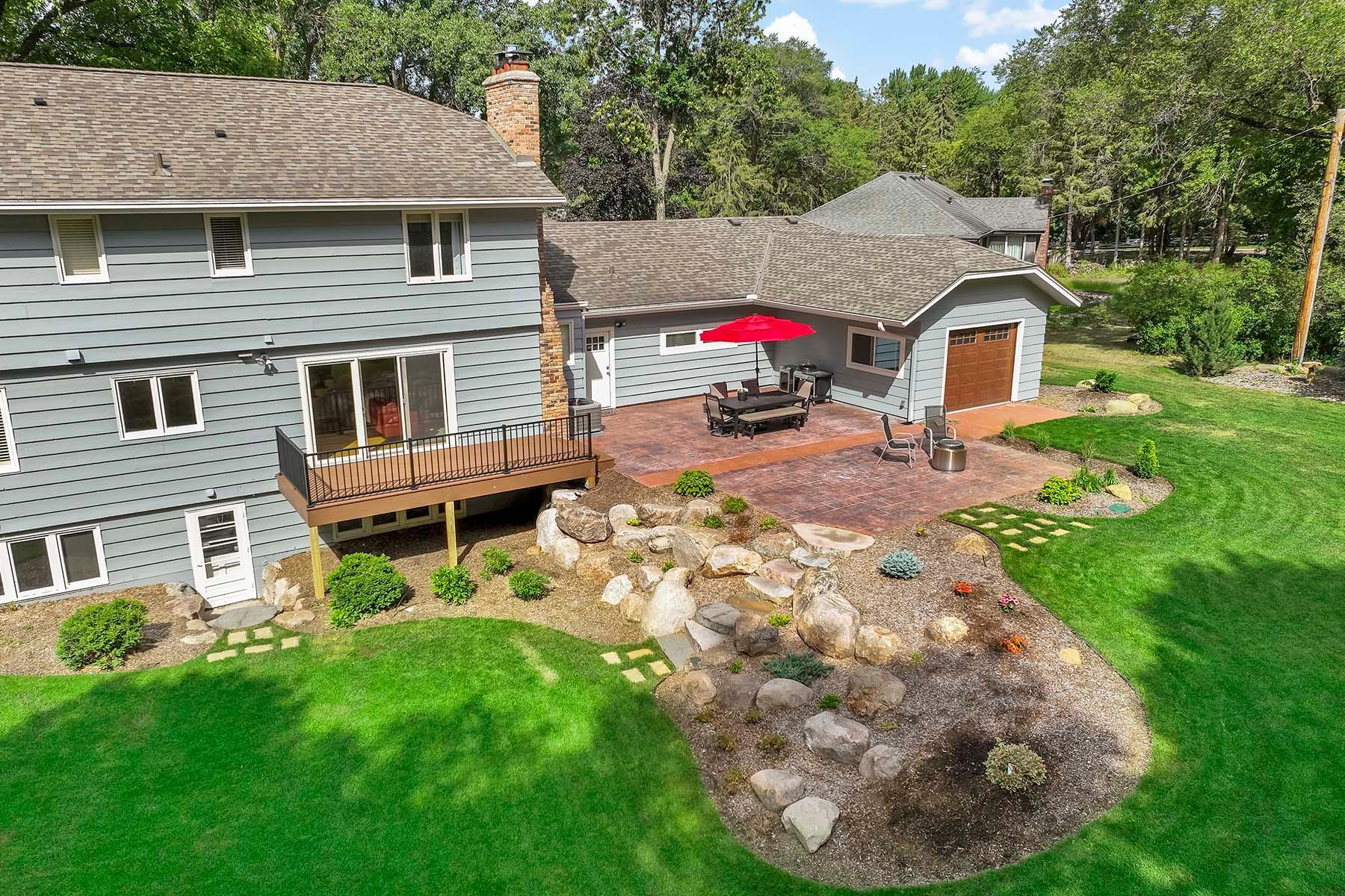 2833 Mayfield Road