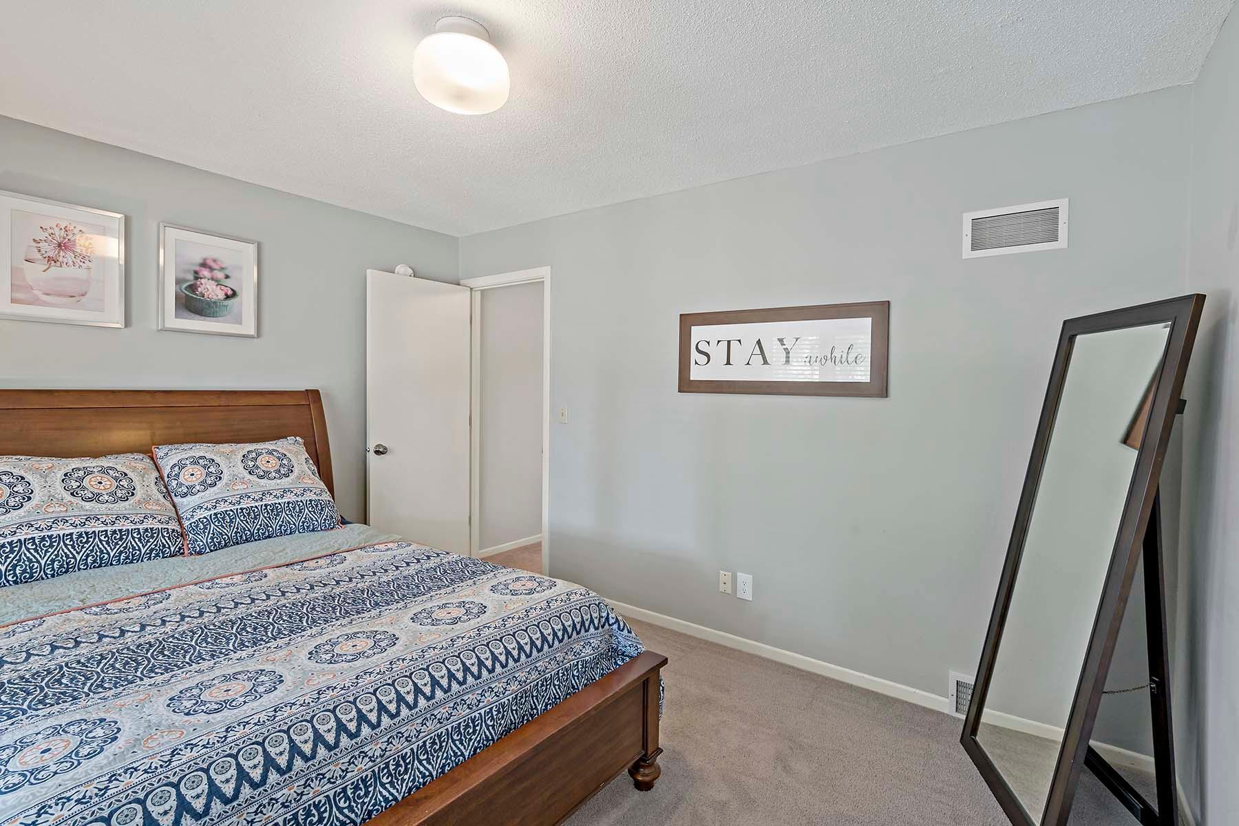 2833 Mayfield Road