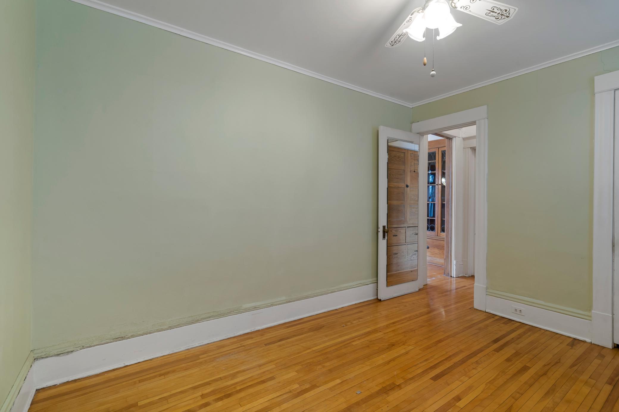 2538 Humboldt Avenue S Unit: 5