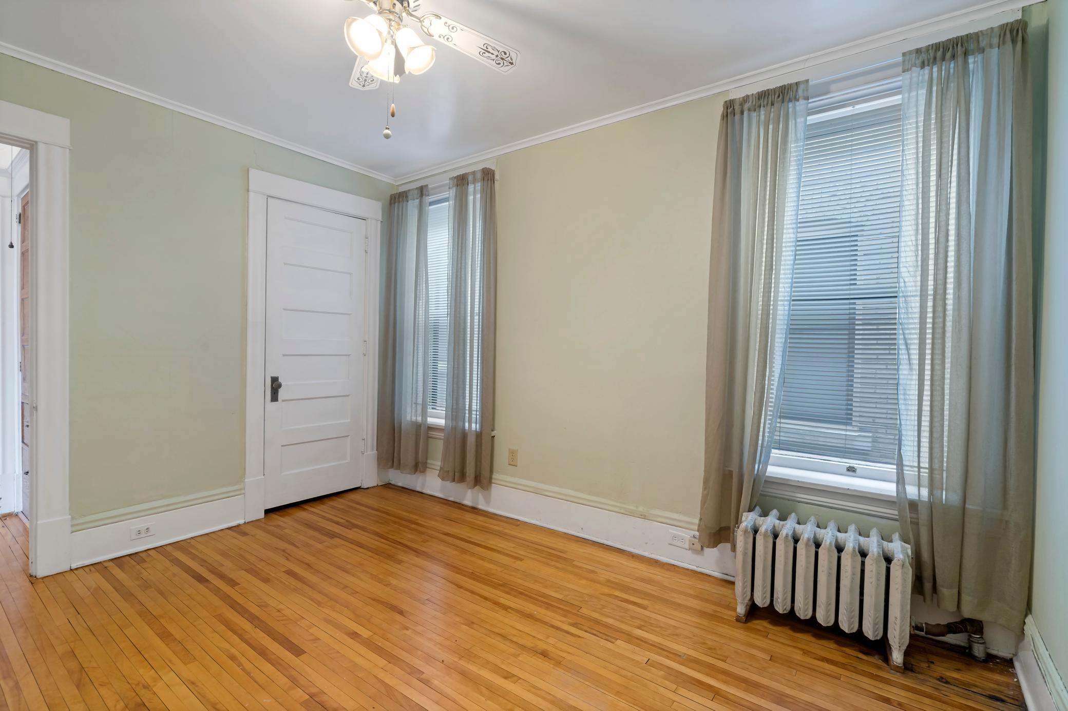 2538 Humboldt Avenue S Unit: 5