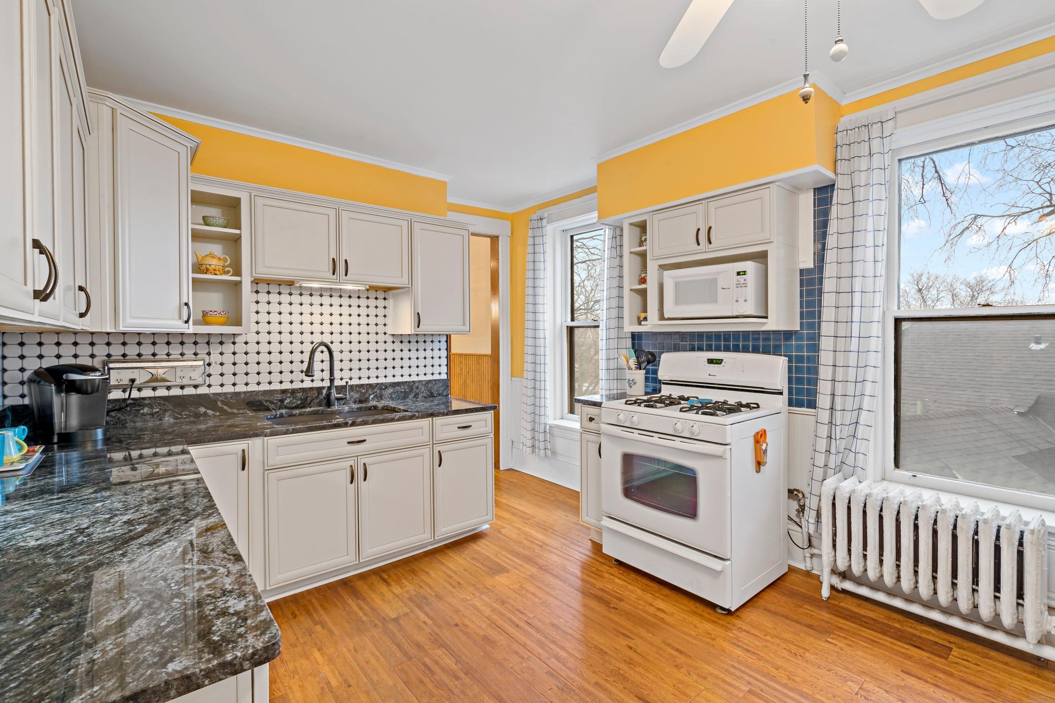 2538 Humboldt Avenue S Unit: 5