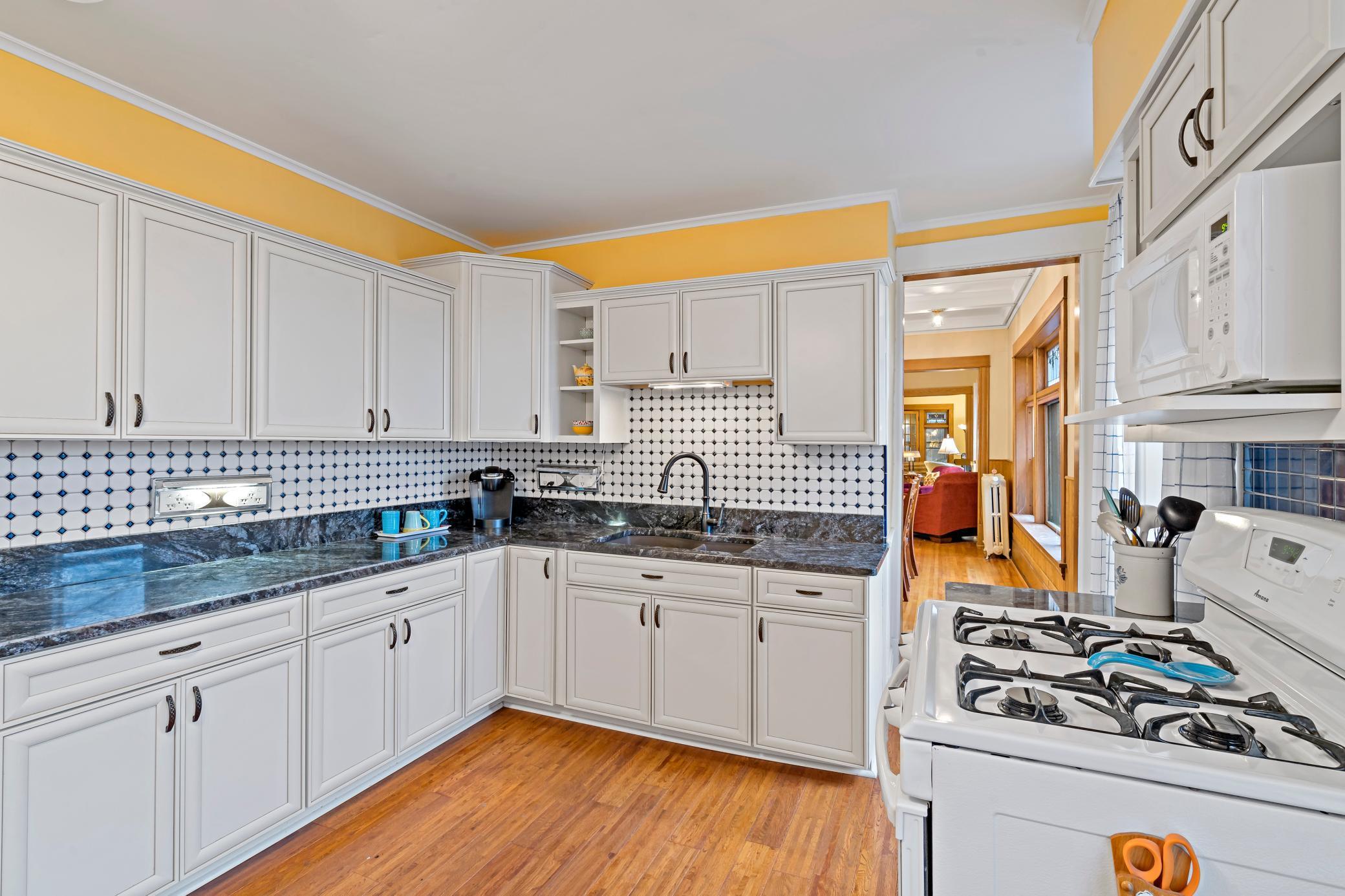 2538 Humboldt Avenue S Unit: 5