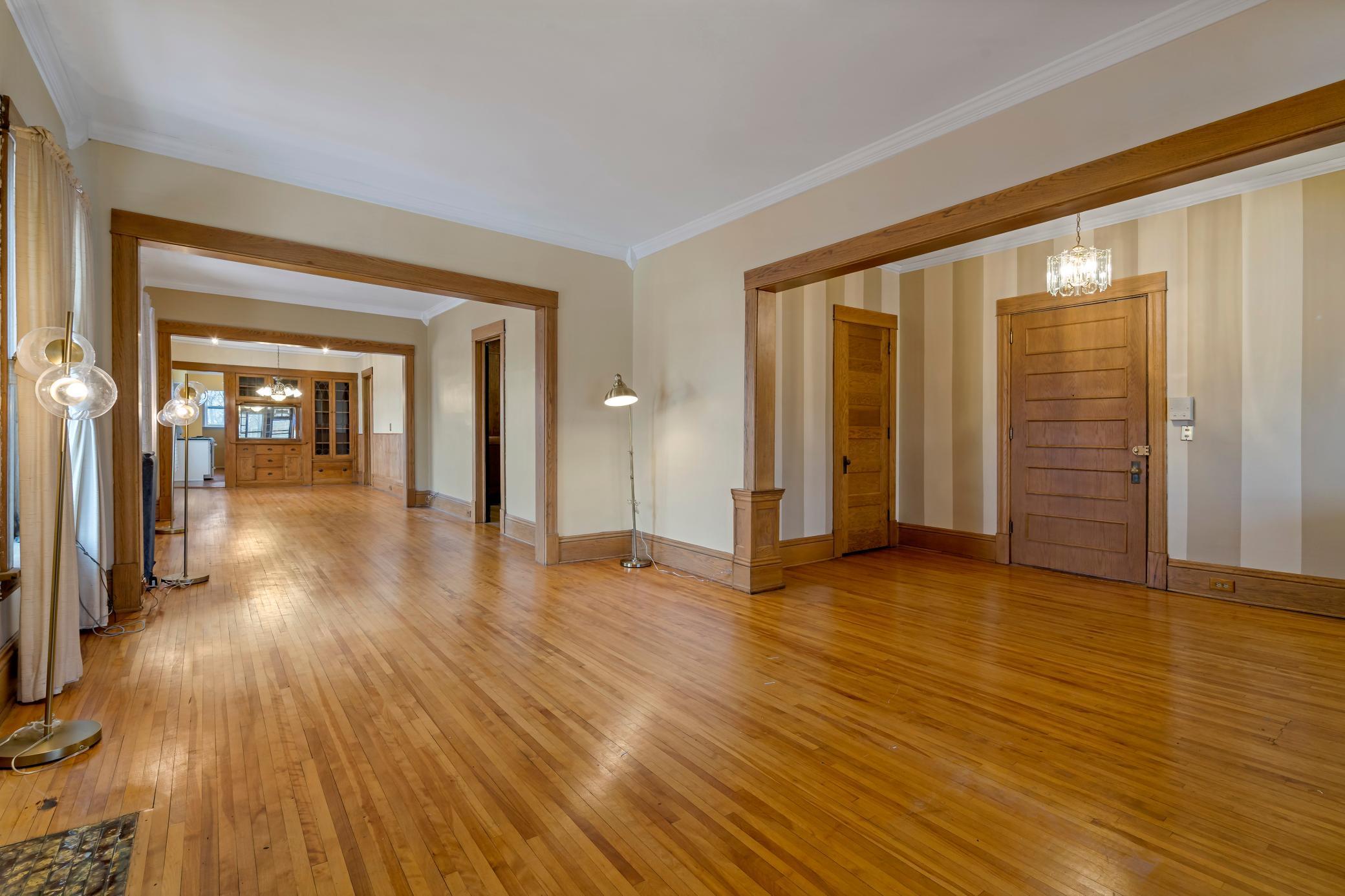 2538 Humboldt Avenue S Unit: 5