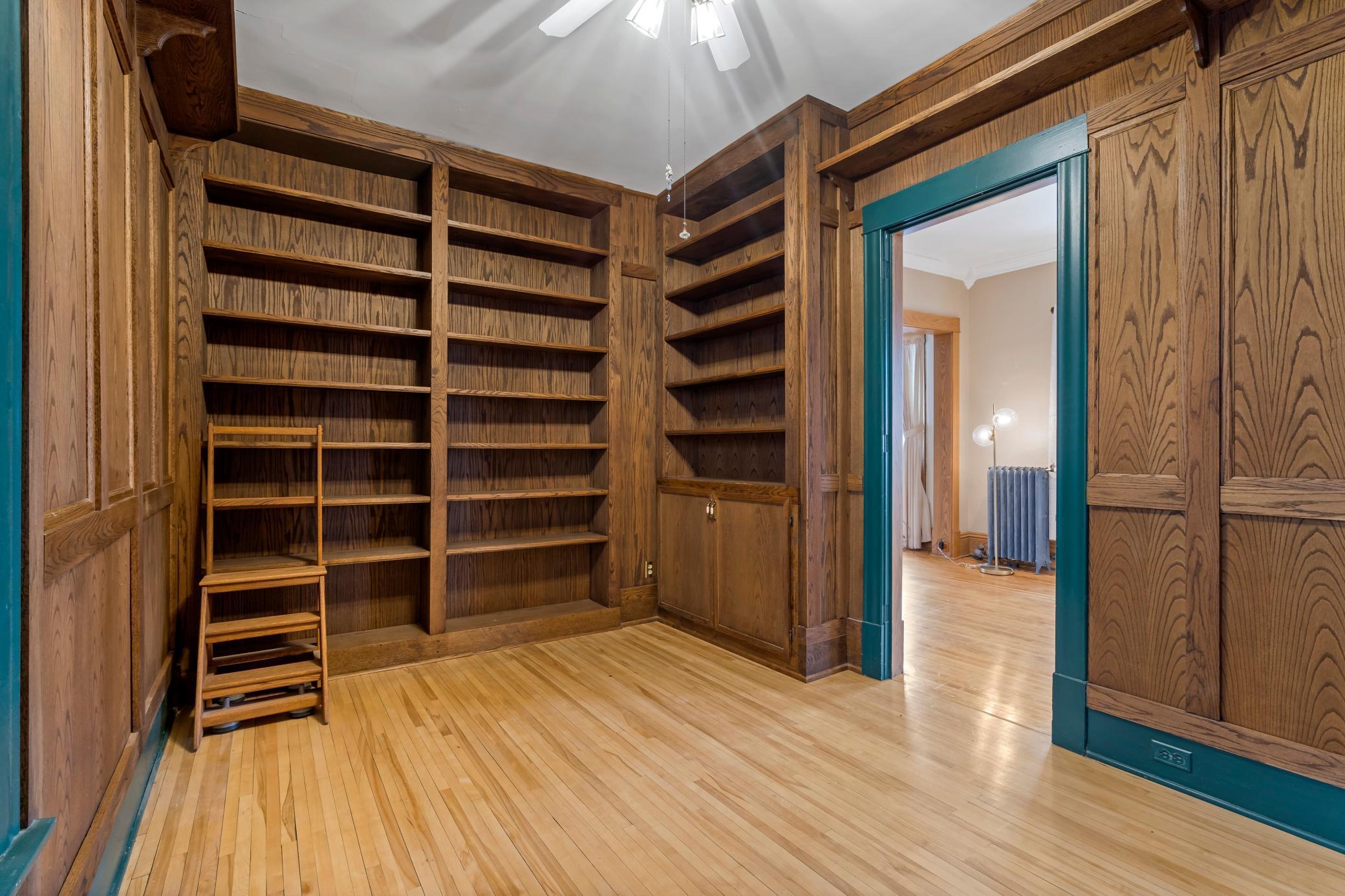 2538 Humboldt Avenue S Unit: 5