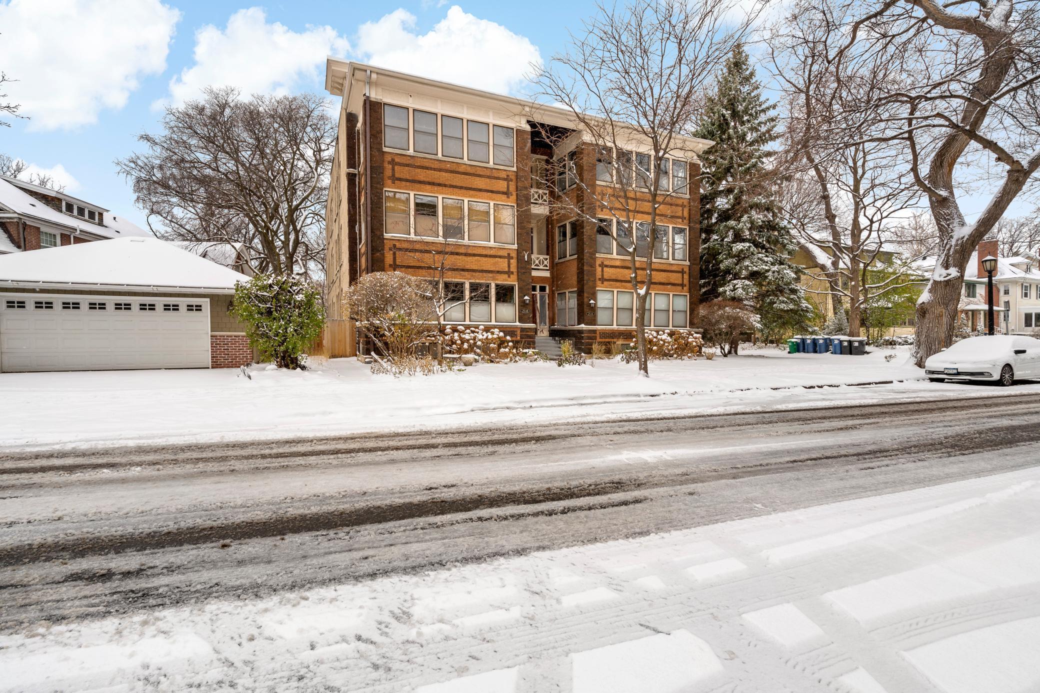 2538 Humboldt Avenue S Unit: 5