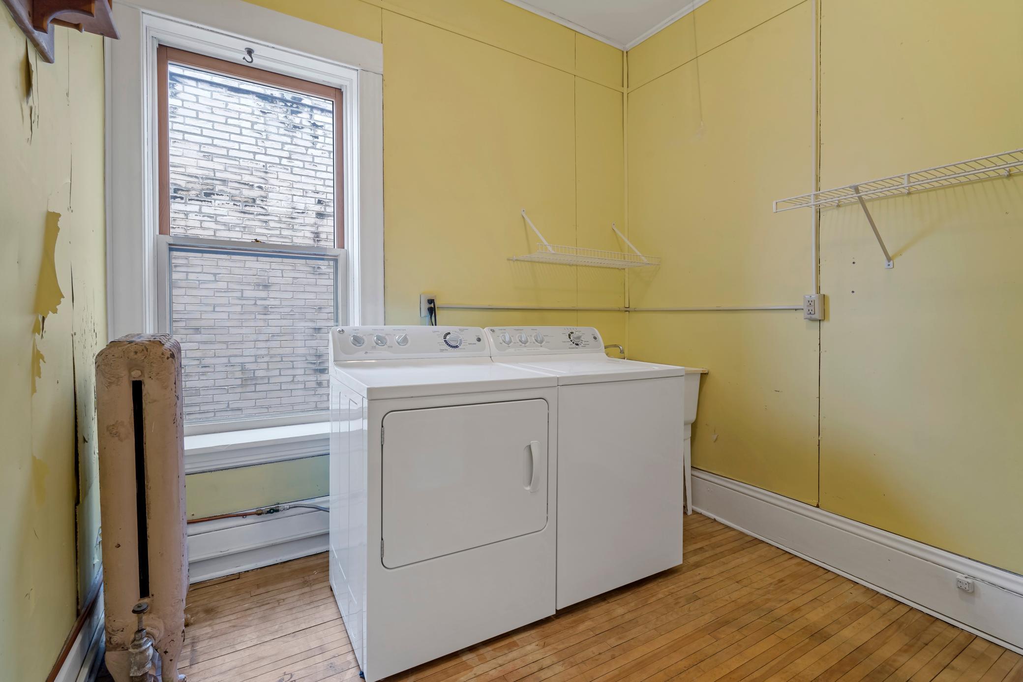 2538 Humboldt Avenue S Unit: 5