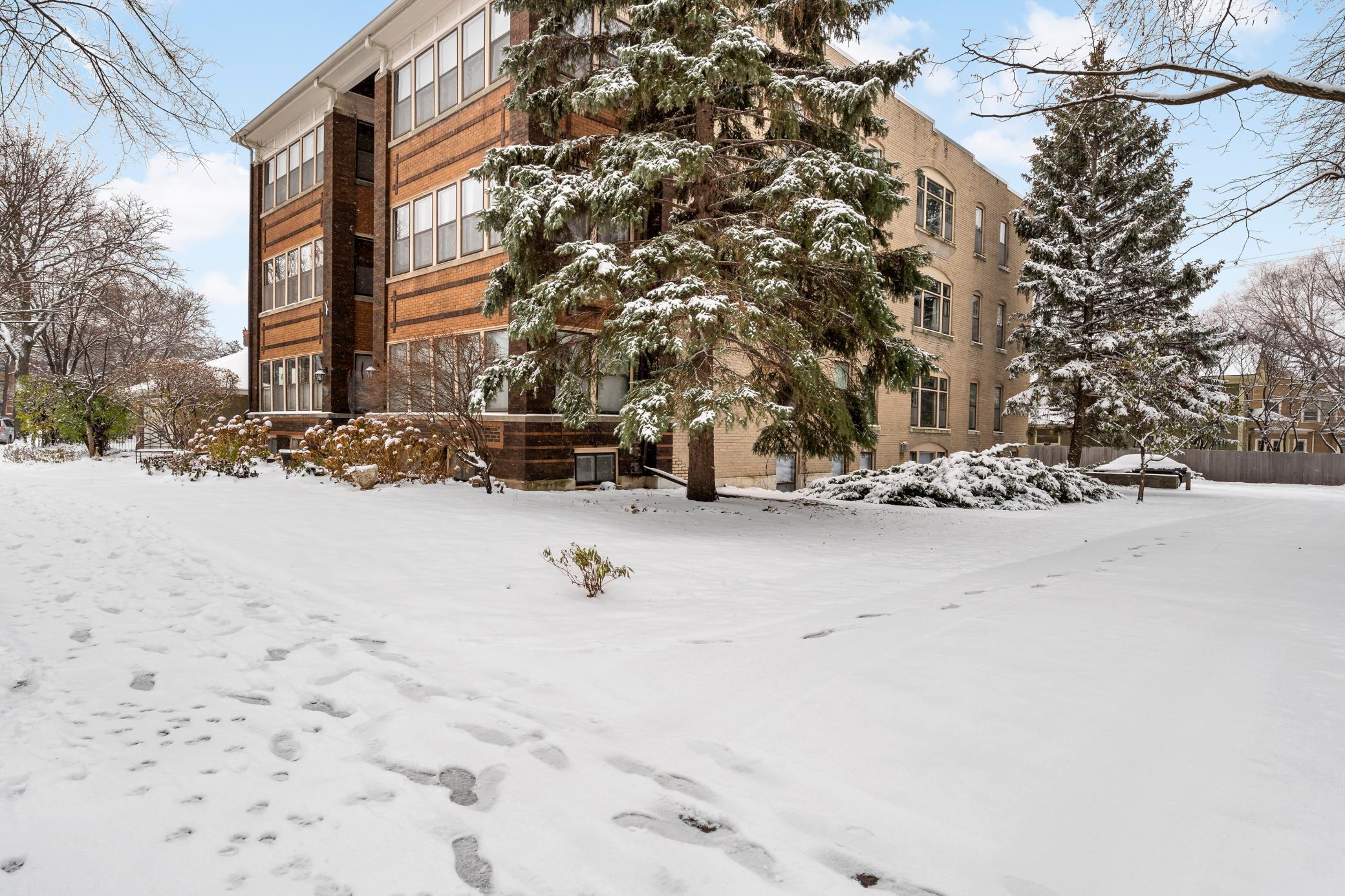 2538 Humboldt Avenue S Unit: 5