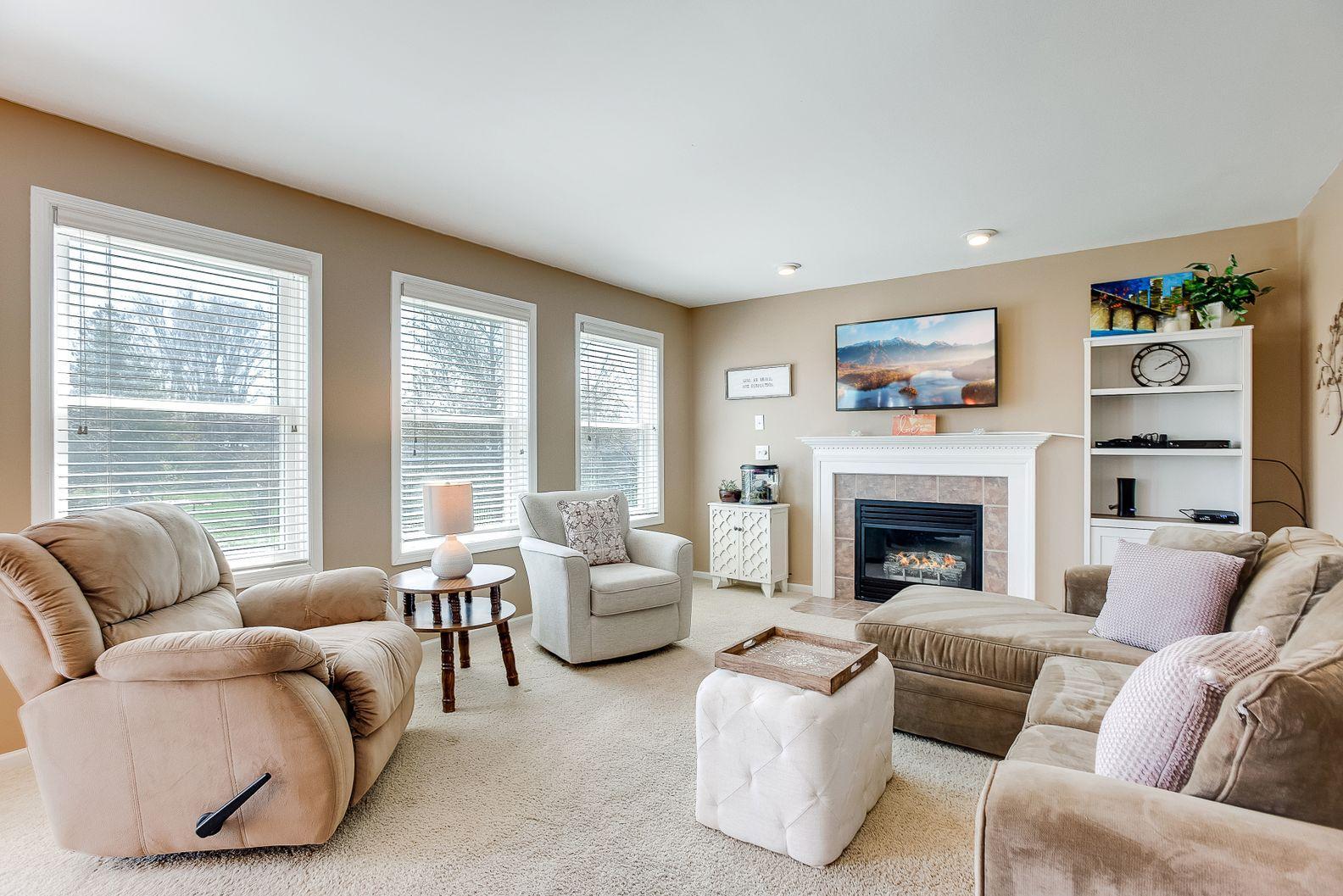 9318 204th Street W