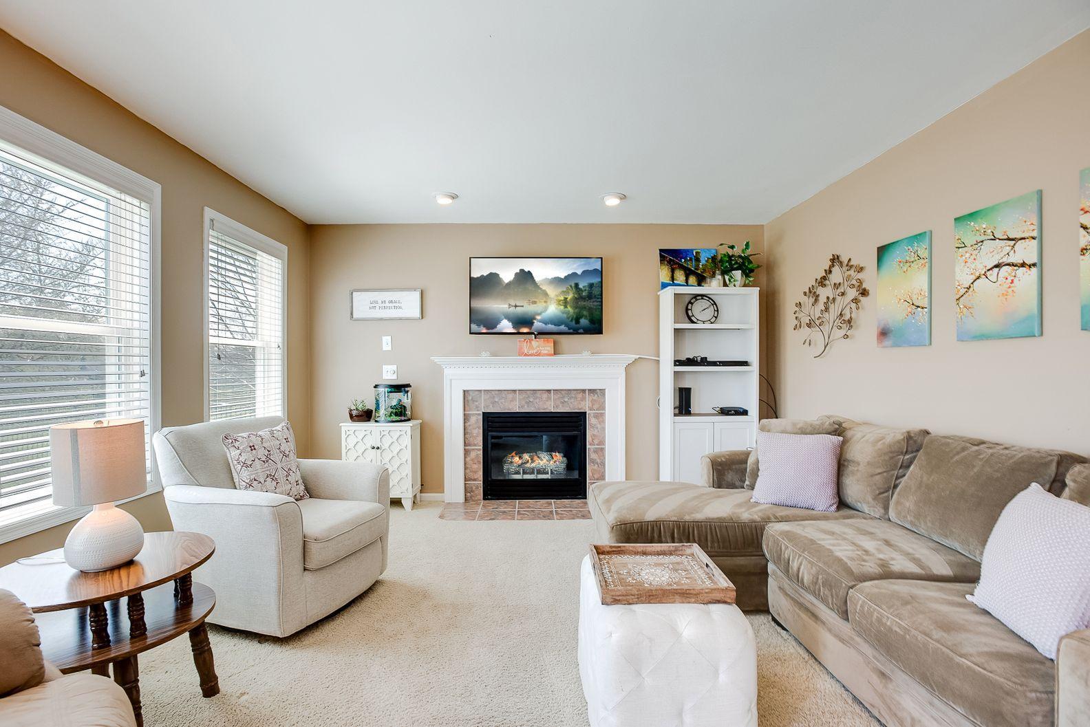 9318 204th Street W
