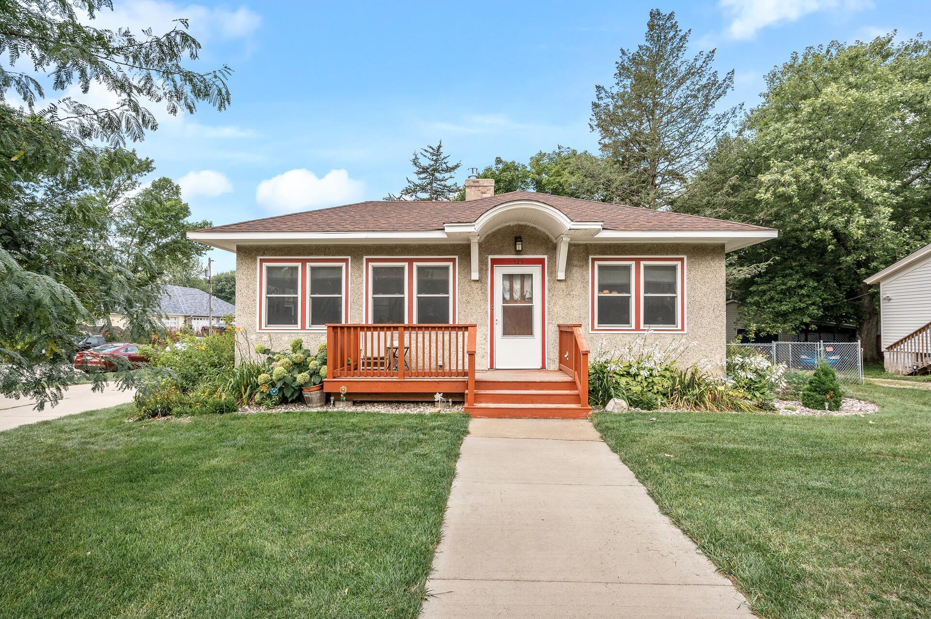 525 Main Street S