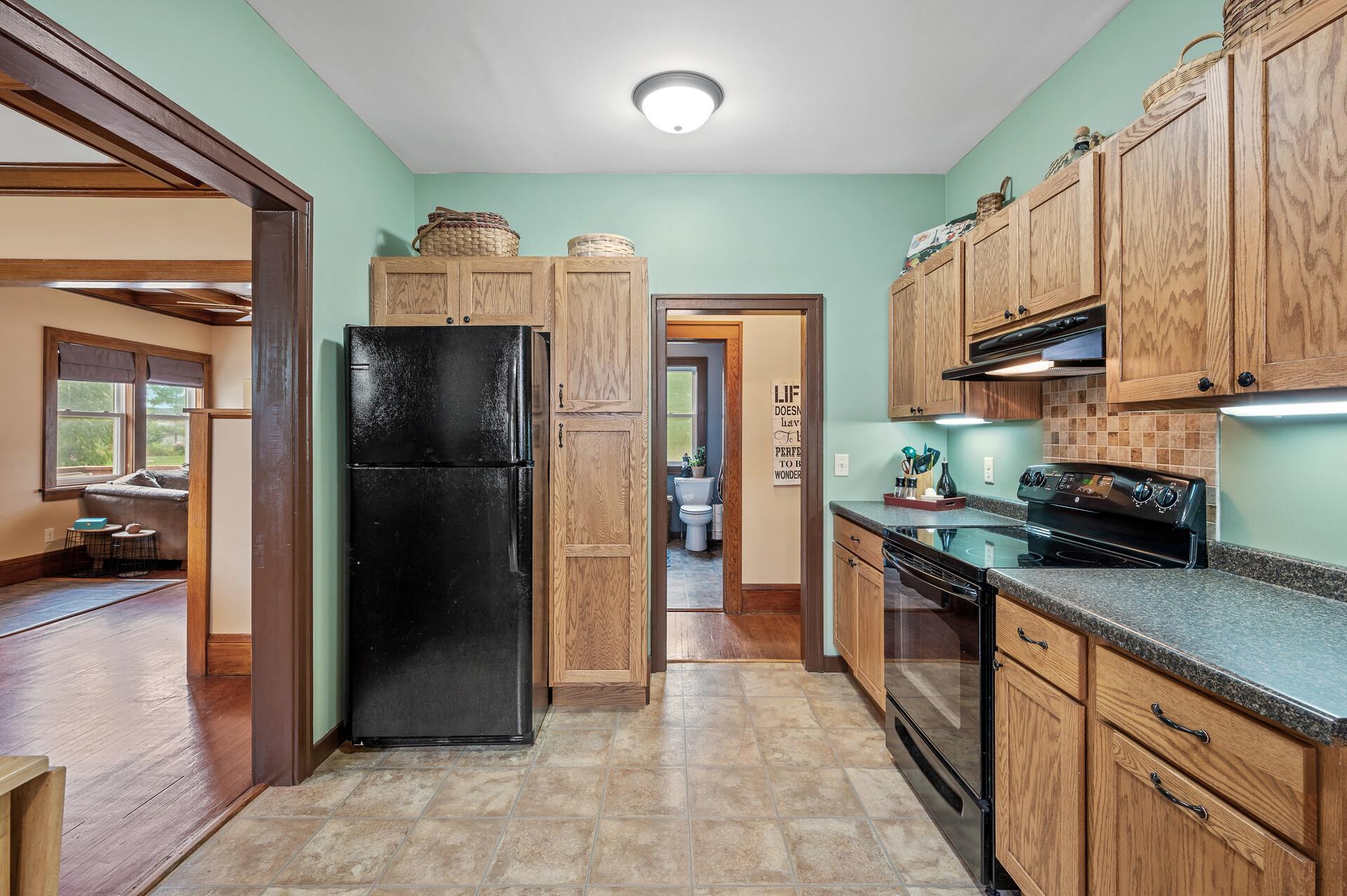 525 Main Street S