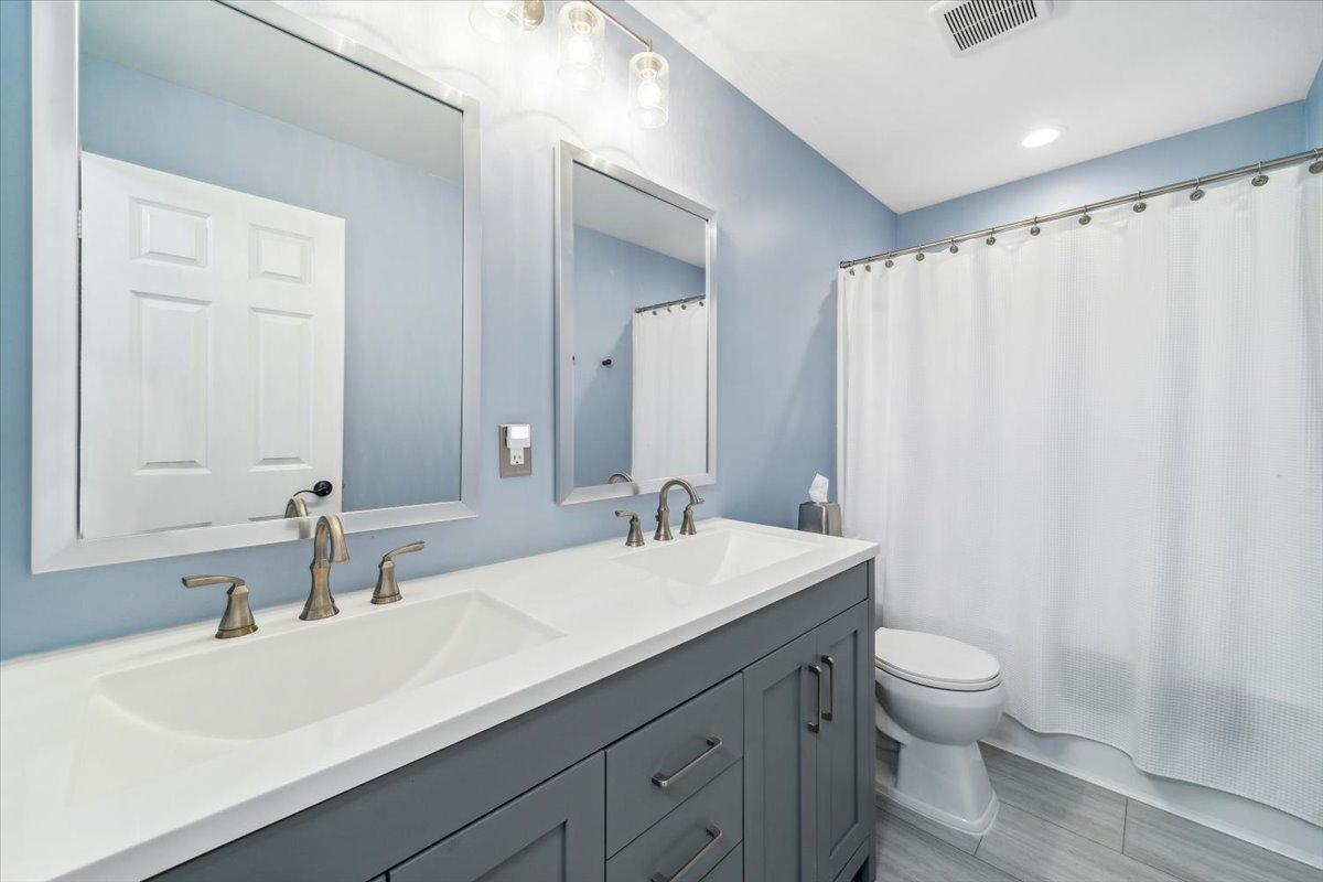 1405 W 137th Street
